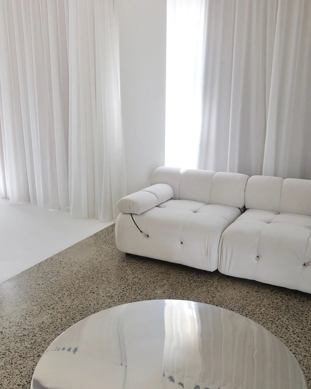 Every Storie needs room to breath.
Storie studio exists to hold space for your ideas, your process, and the moments you&rsquo;re here to create. 

Use code: BLANKCANVAS for 20% off of your January booking.

Code valid for all January bookings until 3