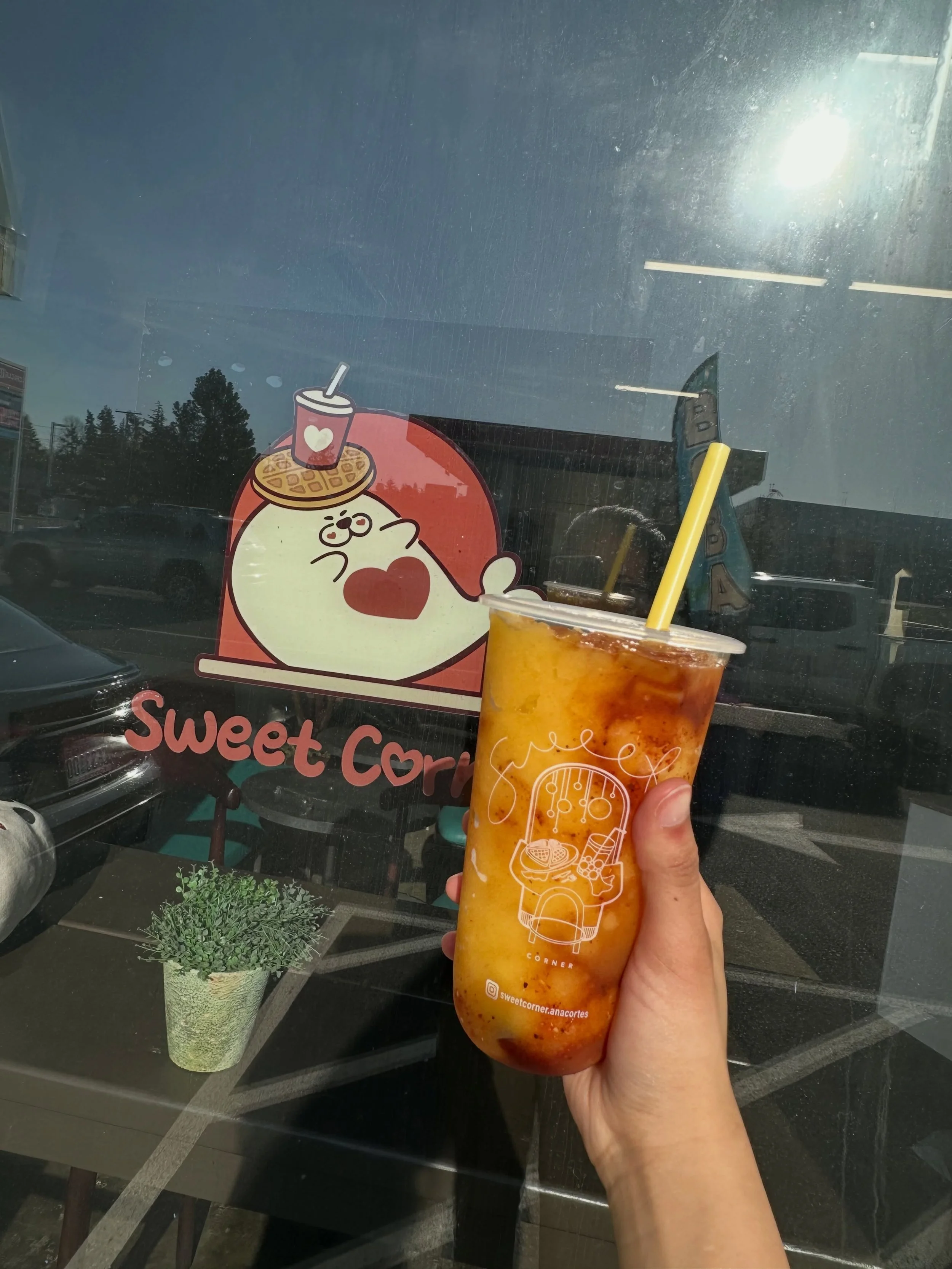 Mangonada is BACK just in time for Cinco de Mayo 🇲🇽🥭🔥
Sweet, tangy, spicy&hellip; you already know the vibe. Come get yours before it&rsquo;s gone 💛