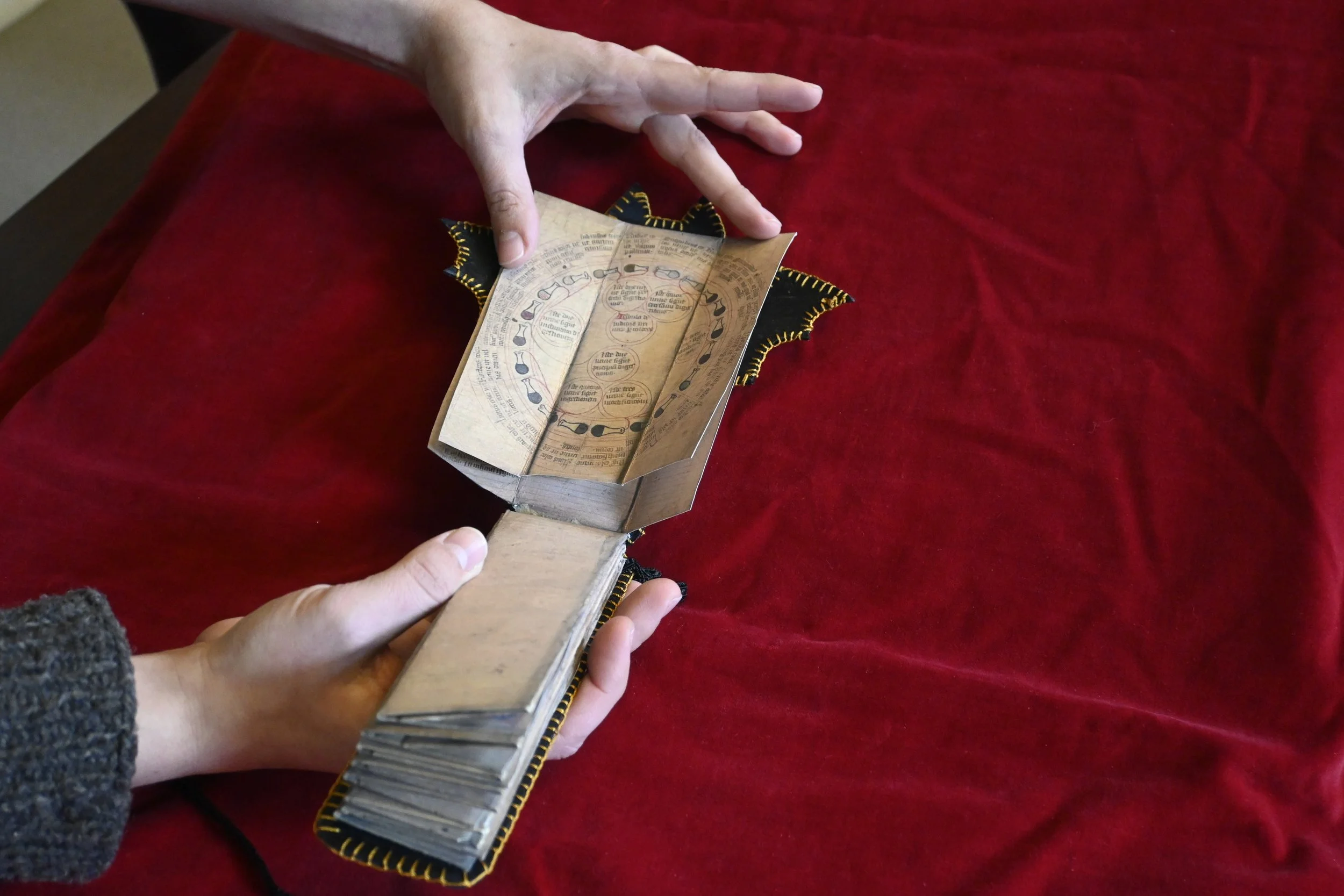 Vade Mecum: Reimagining a 14th-Century Bat Book