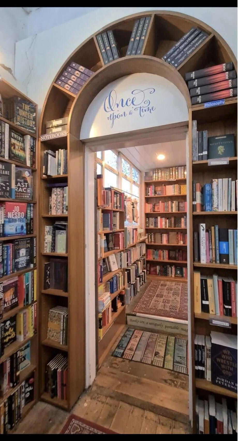 blue mountains book trail