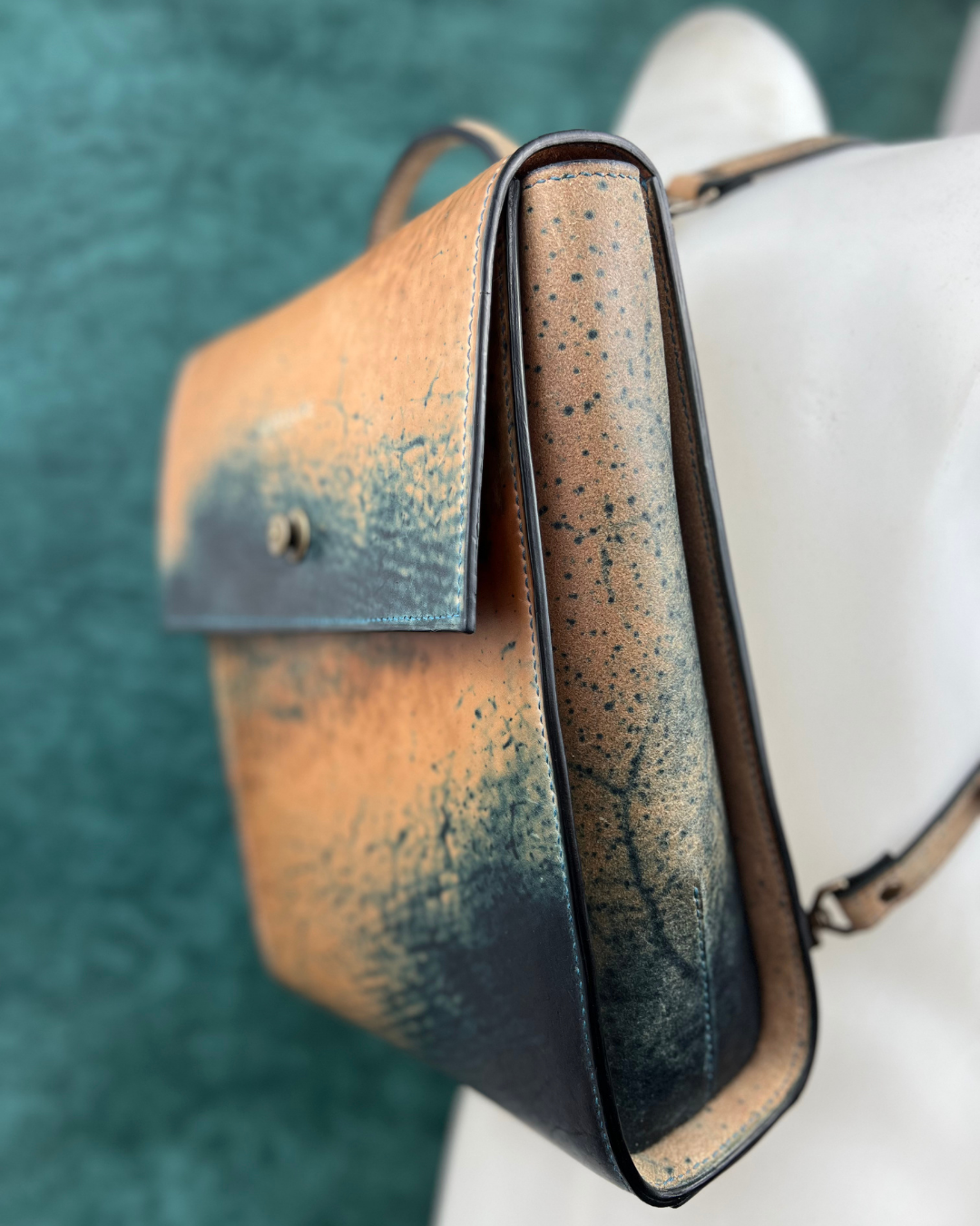 backpack/crossbody  in reverse culatta