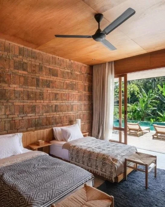 Single bed in a shared room