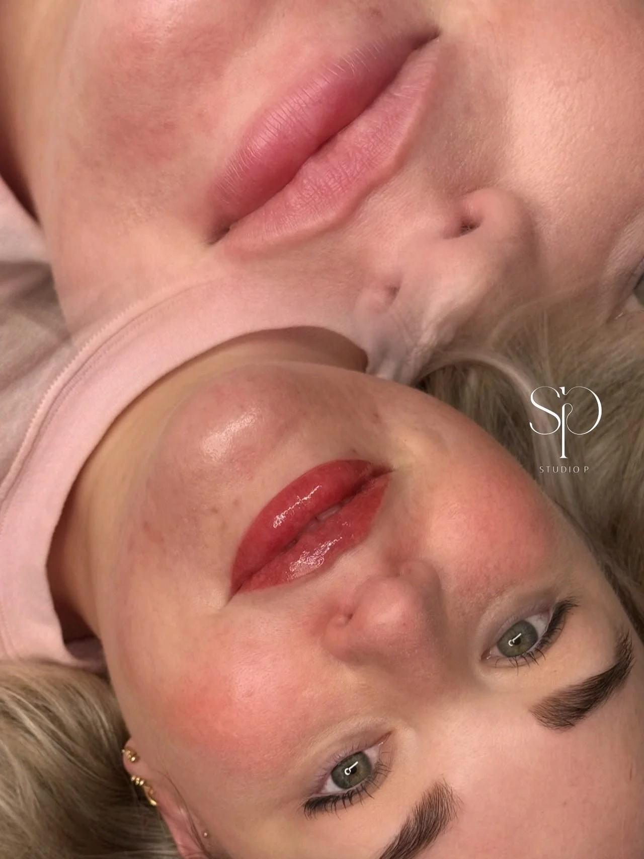 Trying out @mara.colors and using the shade Brownie Pink to give the beautiful @monica_mowat a more full and defined lip while still keeping things a little more
 ✨💖nudey pink &amp; a little natural 💖✨

Cannot wait to see the healed result 🫦💄