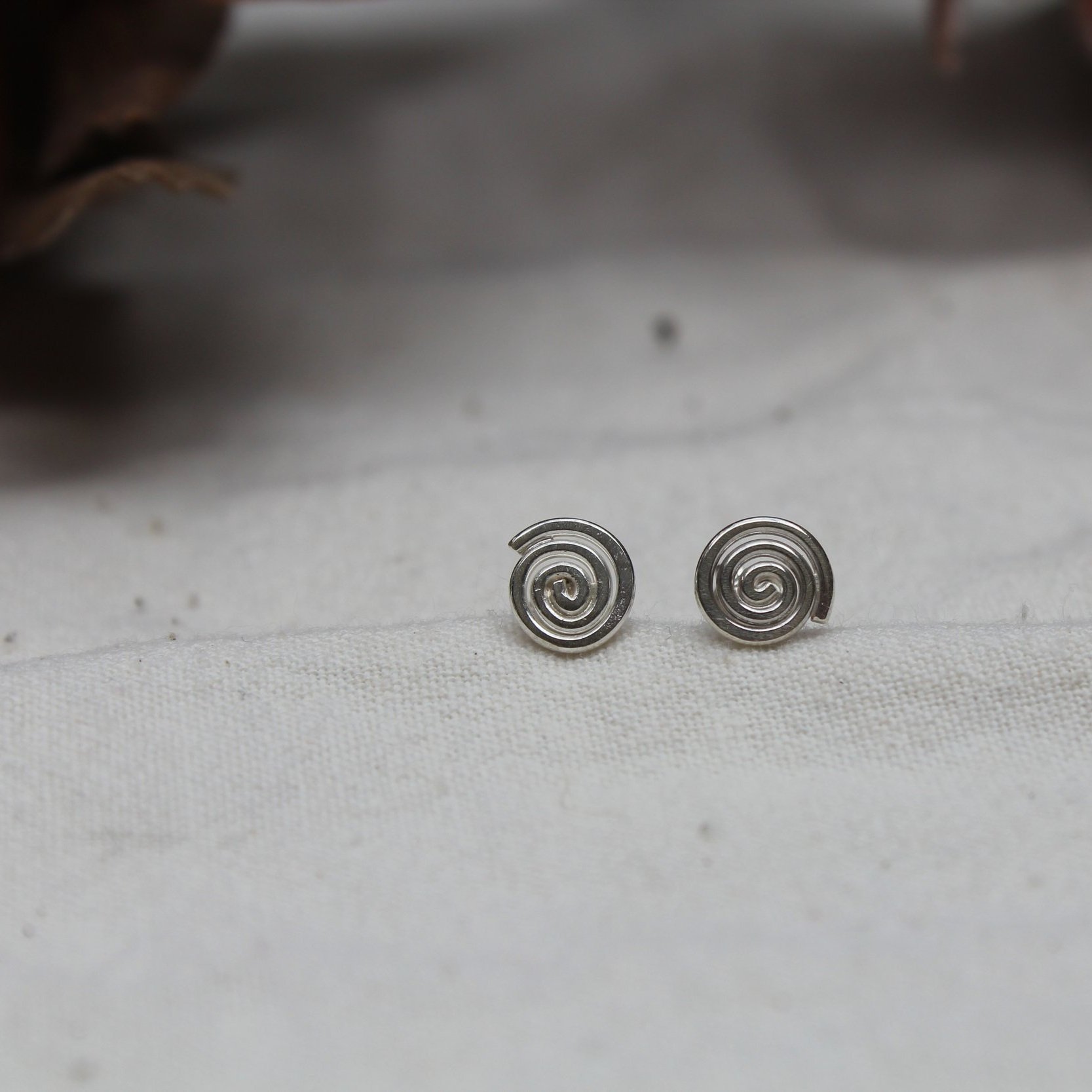 Spiral Studs