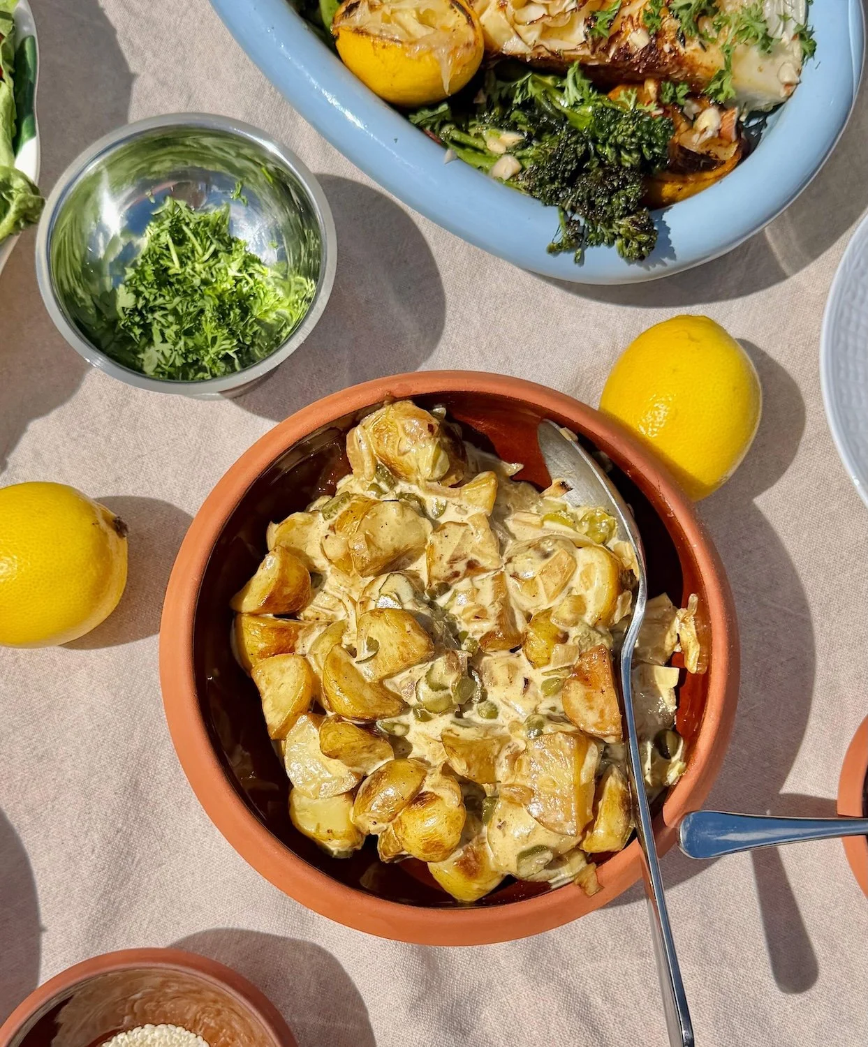 Frisk og syrlig potetsalat