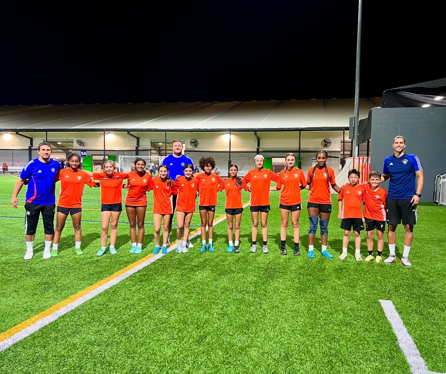 Connecting the world once again 💙🧡 Coach @hrechkoserhiy visiting @uletesports in Southlake, Texas 🇺🇸
.
.
#morevolf 
#moreskills