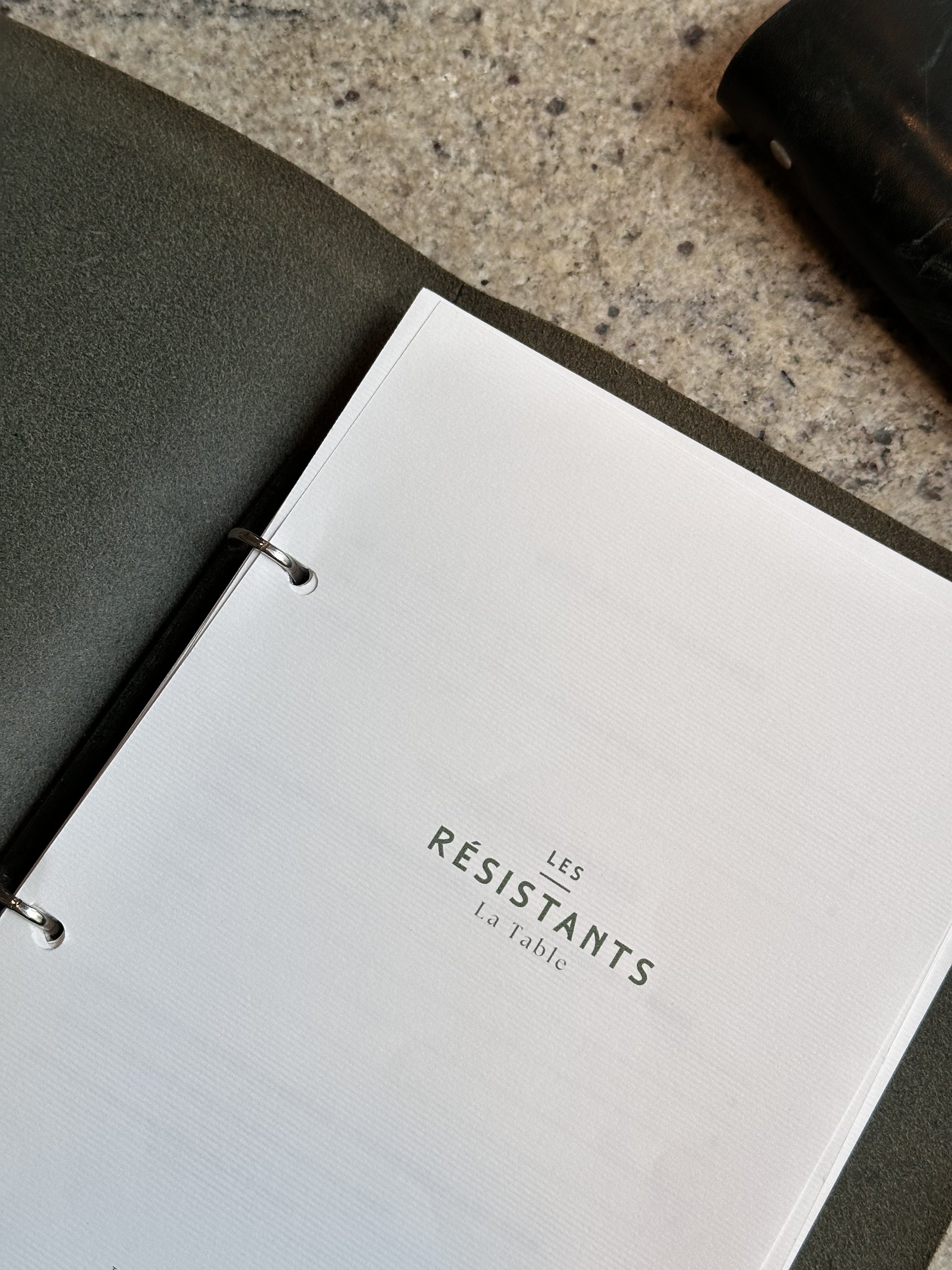 Les Résistants - La Table, Paris