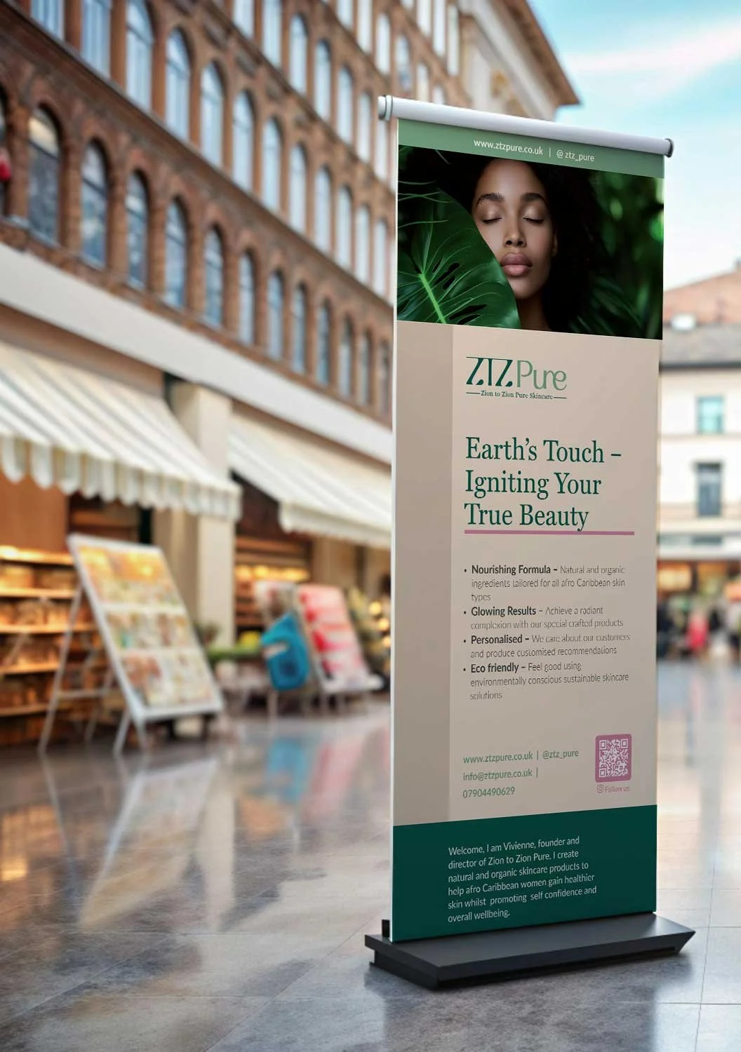 Pop up banner in shopping centre