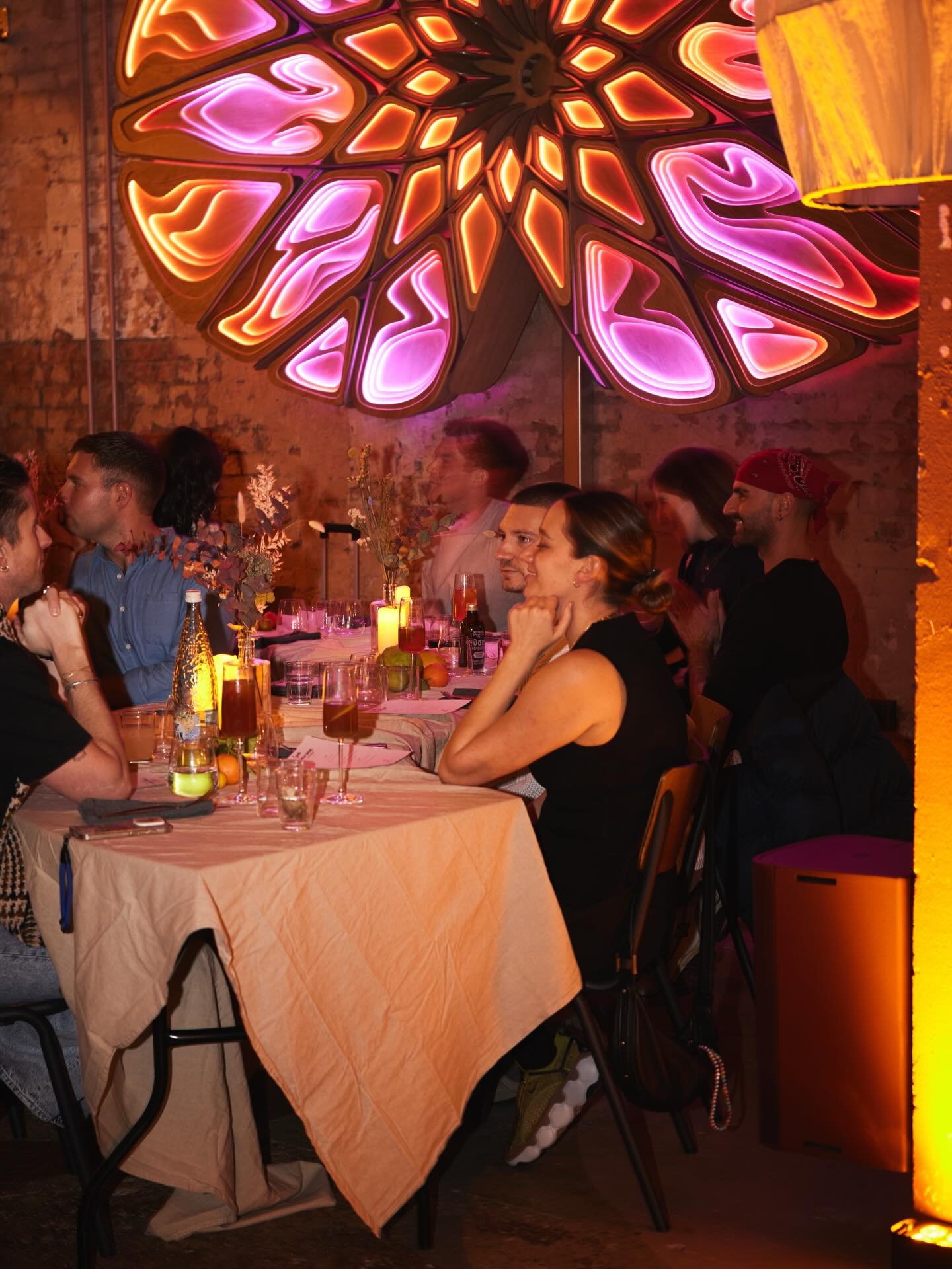 Last week we hosted our very own Wellness Banquet to celebrate the home we&rsquo;ve made here at @andsoulsanctuary, Shoreditch and toast the festive season in a way that felt true to us. With party season well and truly underway, we wanted our event 