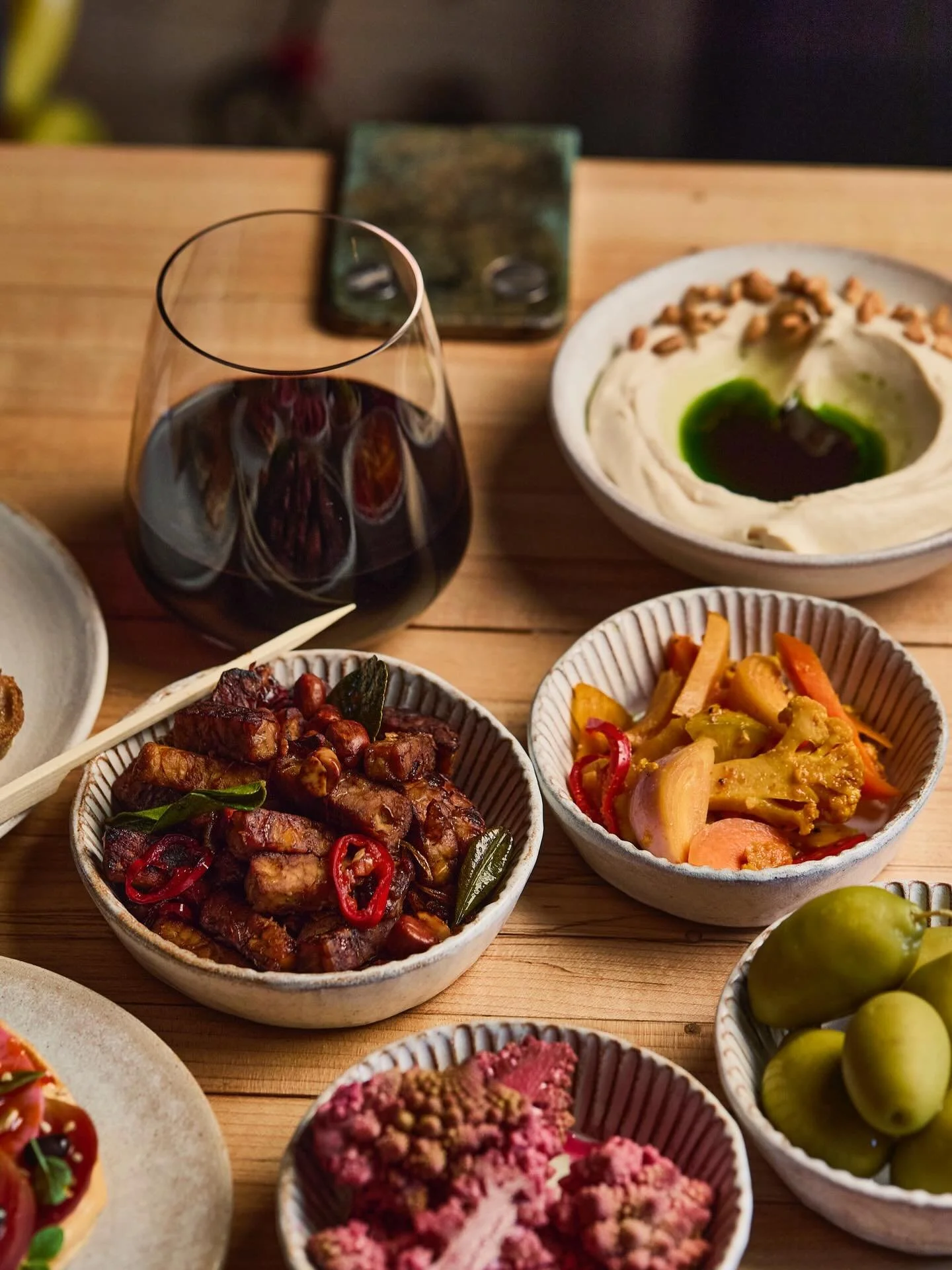 Introducing our Palm Greens by Night ~ The MENU

We&rsquo;re shifting gears for the evening service, offering small plates, a seasonal celebration of plants and big flavours. 

Some old favourites and some new items on the menu. 

Designed to share, 