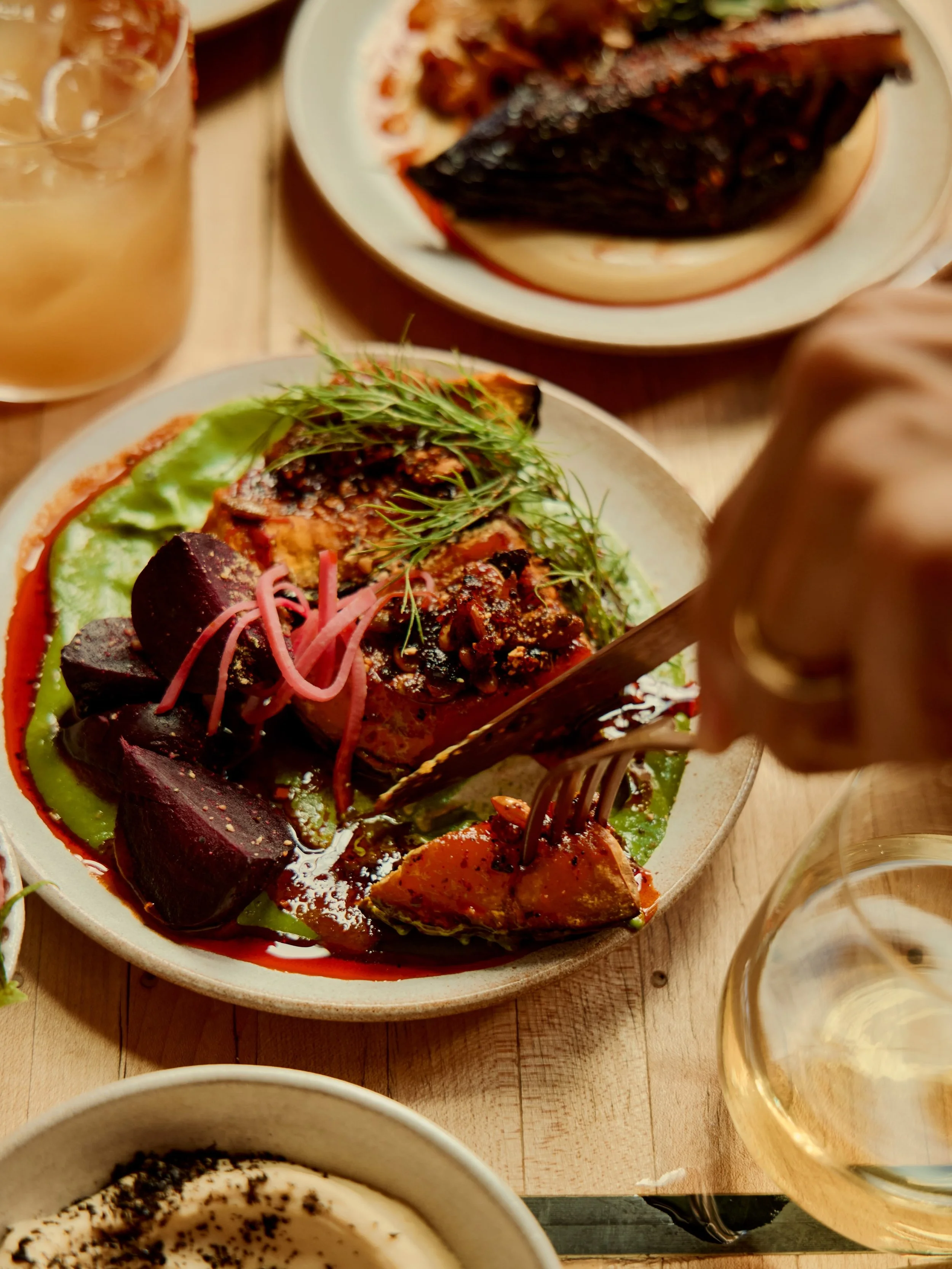 Palm Greens new evening service, seasonal small plates like squash tempura, jalape&ntilde;o lime dip by @kalicooking 

A highly delicious cocktail menu working with indie quality brands @tequiladesdeya @pensadormezcal @dropworks.distillery and more v