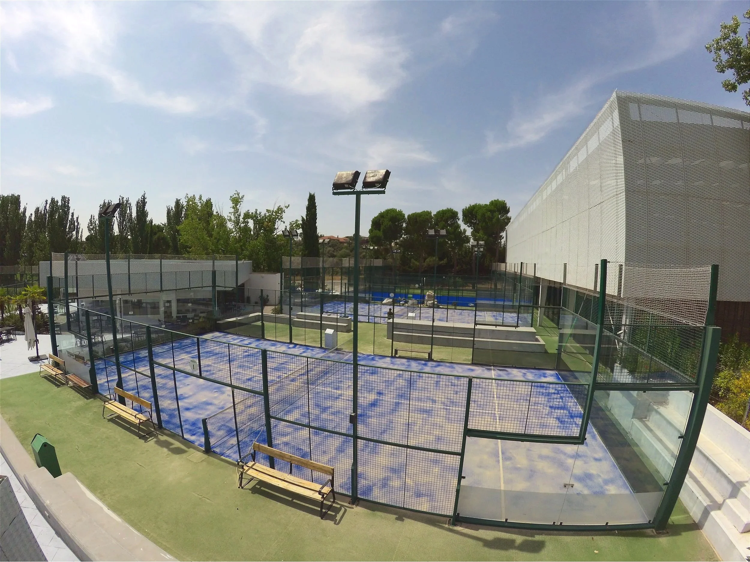 RACE - Campo de Padel y Futbol