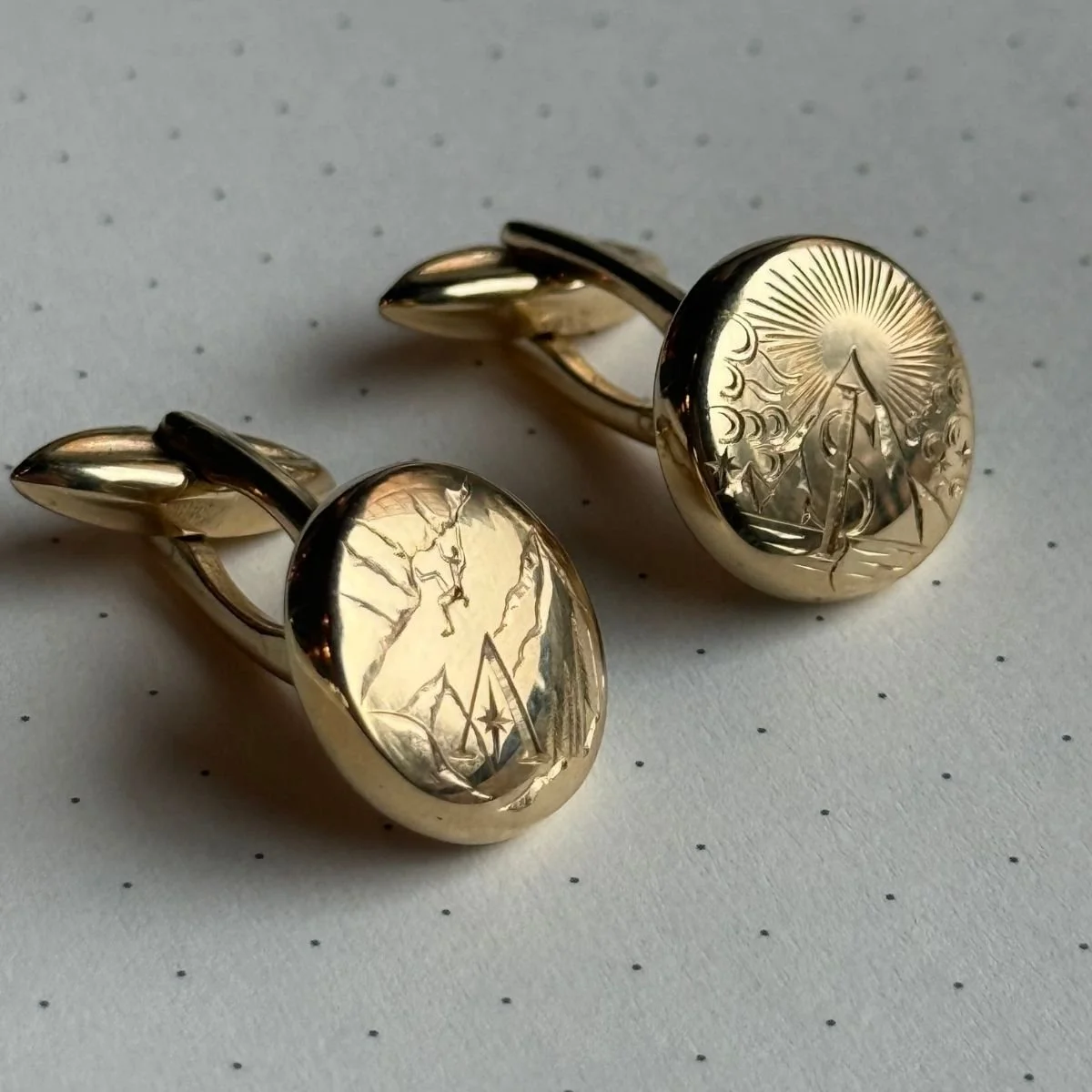 boutons de manchettes armoiries nouvelles gravure personalisable.jpg