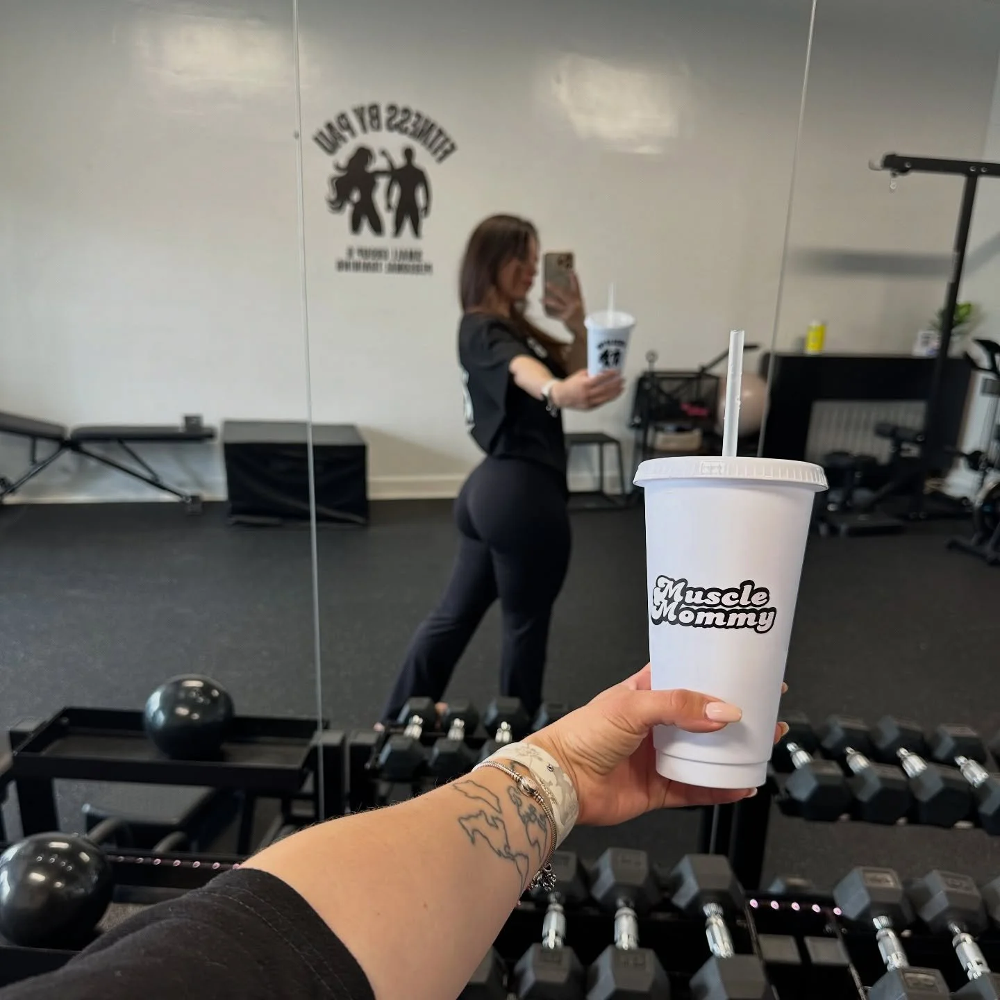 Proud to be one of them😊💪🏼

#musclemommy #gymmotivation