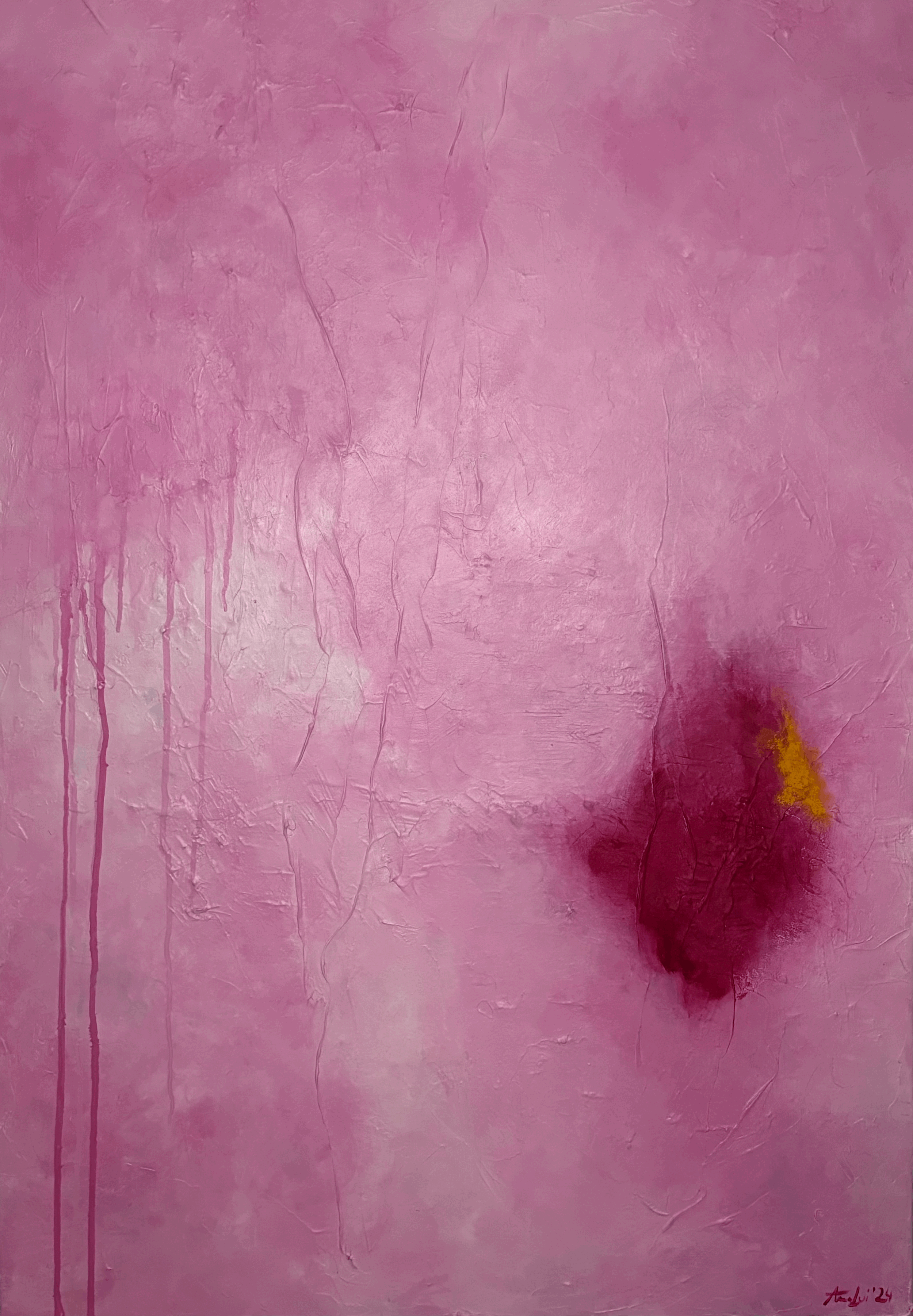 Abstraktes Bild mit Struktur in Rosatönen und dunkleren Akzenten