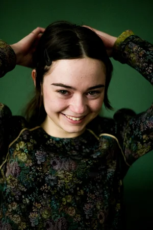 Ella Lee - Acting agency Neidig