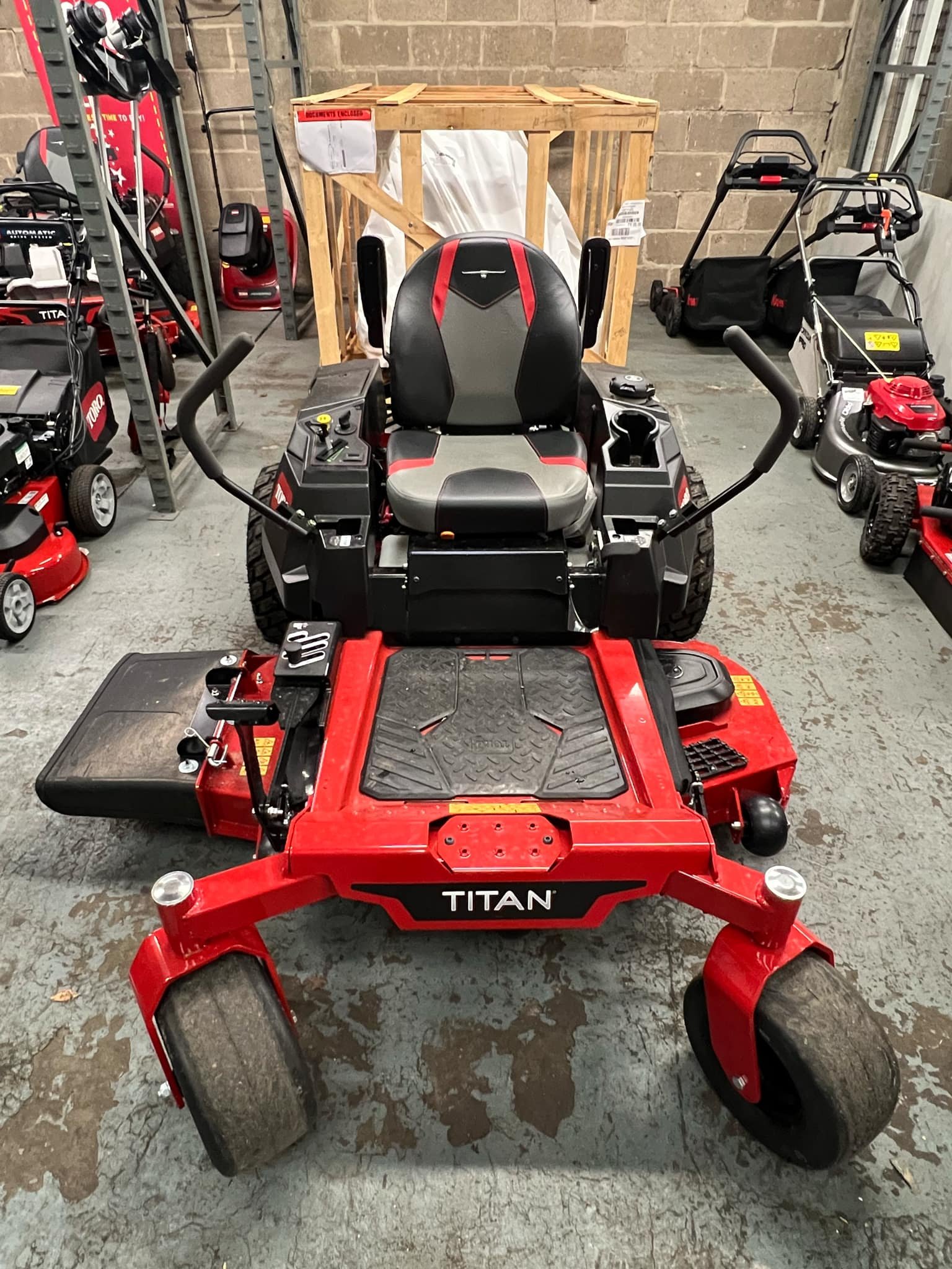 Titan 74875.jpg