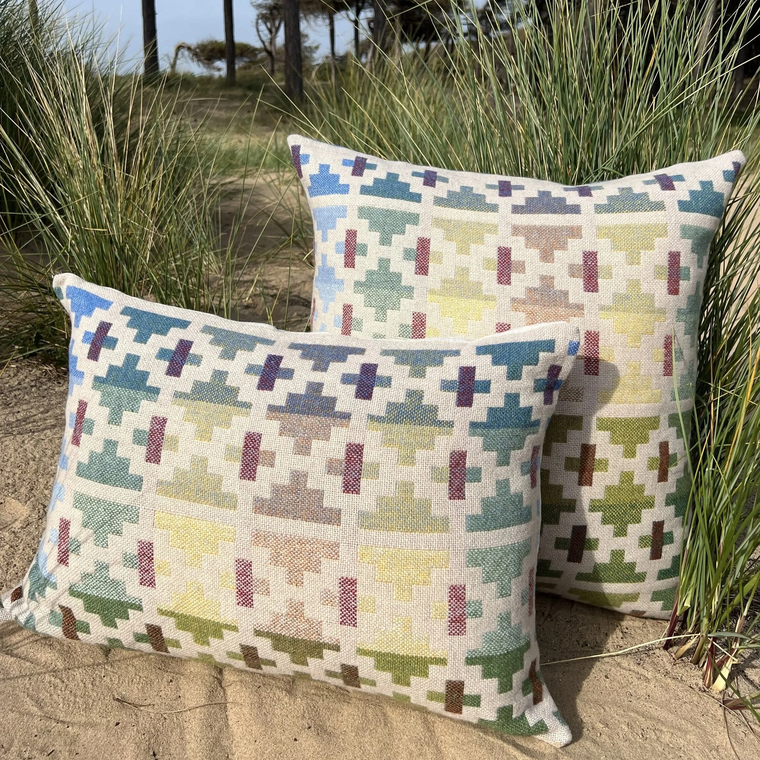 big%2Bsmallcushion2.jpg
