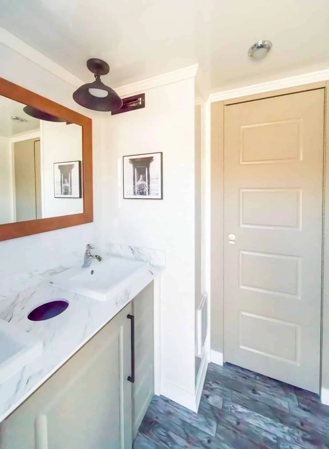 5 Stall Luxury Vanity Area