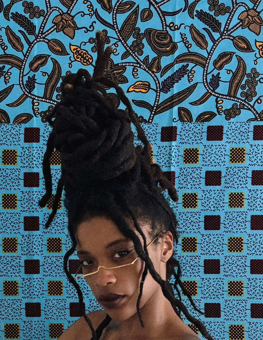 Custom Frames + Ring by @r_a_v_e_n_e_l_l 

&bull;
&bull;
&bull;

#style #fashion #design #jewelrydesigner #personalstyle #wardrobe #ravenell #jewelrydesign #design #style #photography #art #fashion #wirework #wirejewelry #artisan #wireframe #holistic