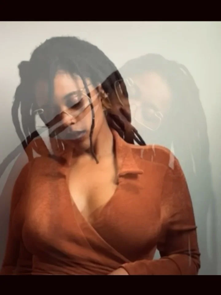 I truly love making these frames. It&rsquo;s such a simple and unique way to elevate your personal style.

&hellip;and they&rsquo;d make a great gift for yourself or a loved one ❤️ I&rsquo;m currently taking custom orders only. (Sterling Silver and B