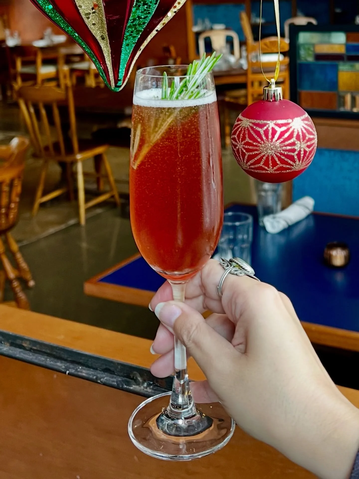 GIVEAWAY!!

To celebrate the premier of &ldquo;White Christmas&rdquo; at Studio Tenn we&rsquo;re giving away two tickets! Bring a date, or bring your sister 👭. Do not miss your chance to enter because almost every single performance of &ldquo;White 