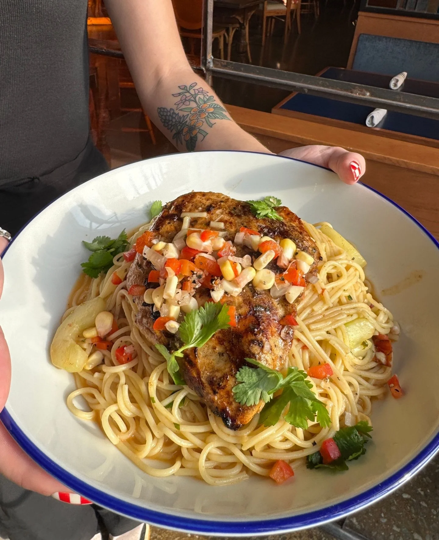 Lunch just got better. Our Rio Grande Pasta is topped with hickory-grilled lime &amp; coriander chicken, topped with cucumber, roasted tomato, corn, and red pepper relish. 🍝🔥⁠
⁠
⁠
#factoryatfranklin #lunchfranklintn #hickorywoodfiredgrill⁠
⁠