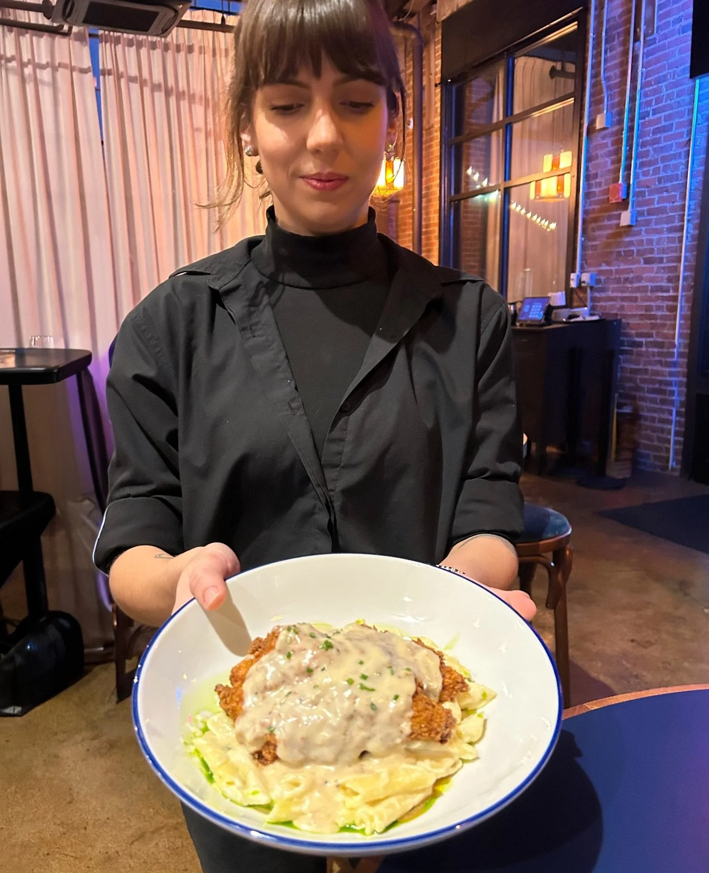 Swipe for a close up of our legendary chicken fried chicken ➡️⁠
⁠
Made with Vermont white cheddar mac n&rsquo;cheese, collard greens, and topped with house-made country ham gravy. 😋⁠
⁠
#chickenfriedchicken #southerncooking #franklintn⁠