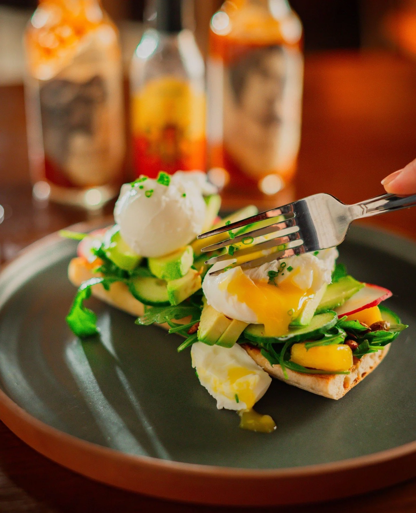 Brunch at Saffire? What an egg-sellent idea! 🍳⁠
⁠
Our avocado toast is a crowd favorite made with mango, arugula, cucumber, radish, spiced pepeita, and a runny poached egg all on a grilled baguette.⁠
⁠
📸: @drewmaynard ⁠
⁠
#brunchfranklintn #factory