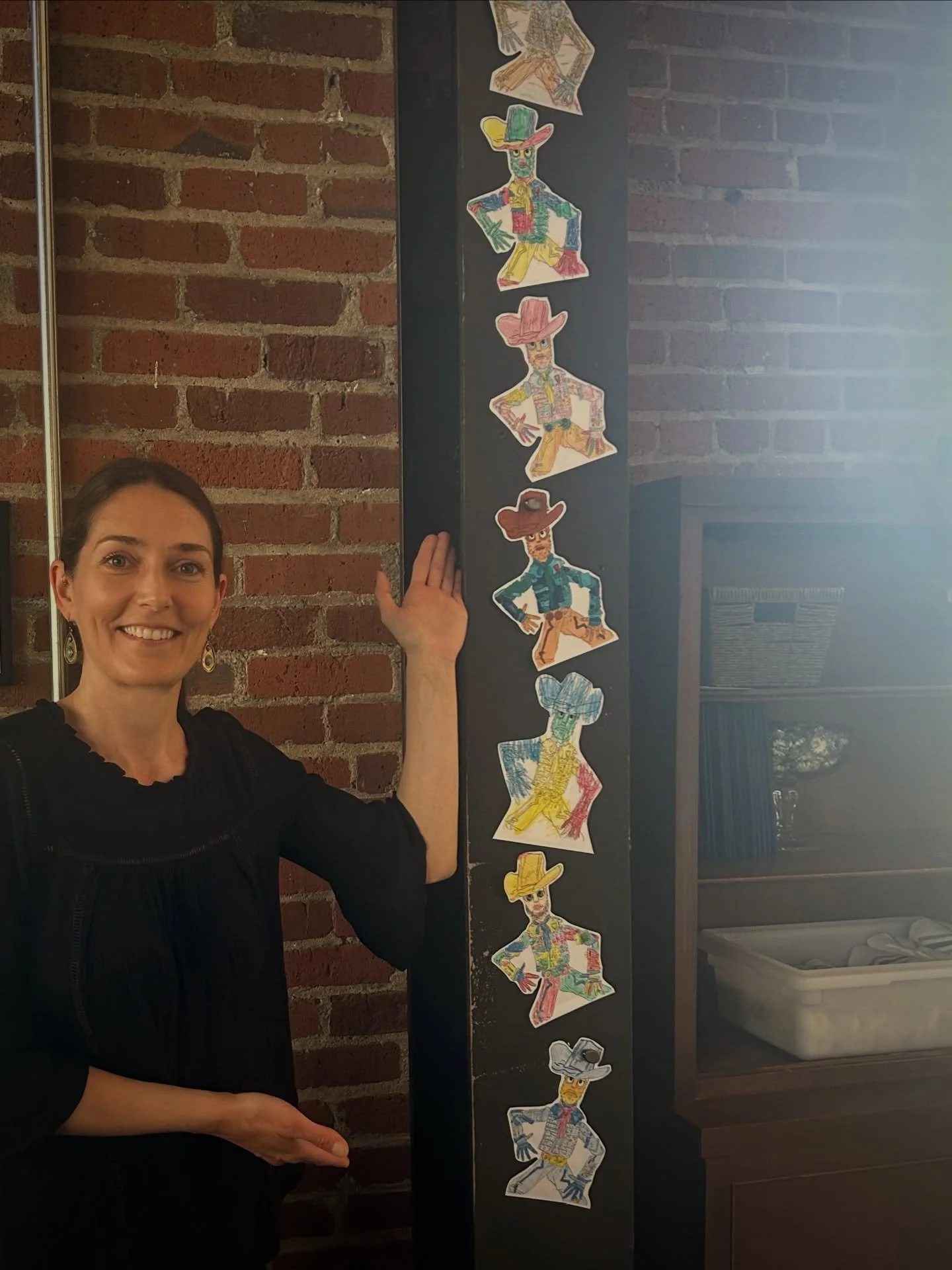 Just showing off some of our favorite local artists!

Our kids menu features the infamous Saffire Cowboy sculpted by artist Olin Calk, ready for some crayon creativity! 🖍️🤠

#factoryatfranklin #familyfriendly #franklintn