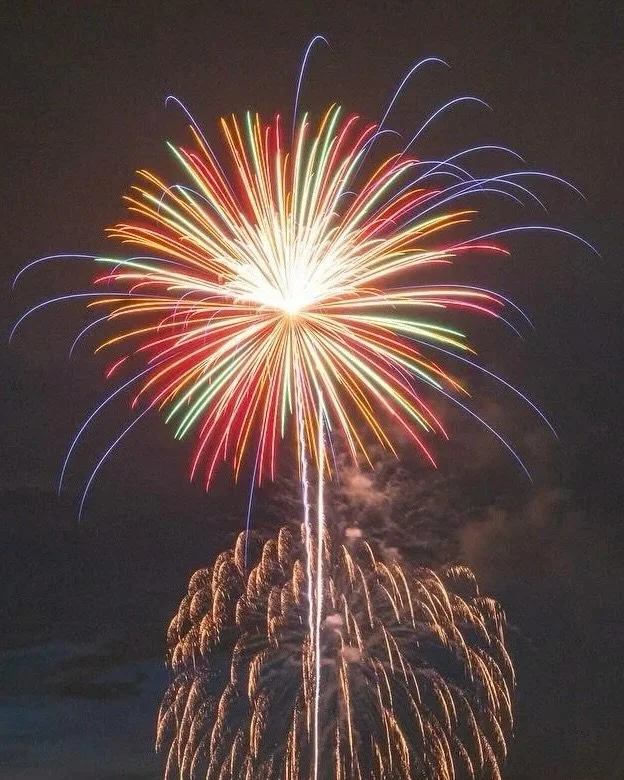 To celebrate America&rsquo;s 250th birthday, we are open for Happy Hour and a special Holiday Dinner Menu on July 4th. Make your reservation now before watching the fireworks across the street at the Park at Harlinsdale Farm.⁠
⁠
🍷 Happy Hour | 3:00&