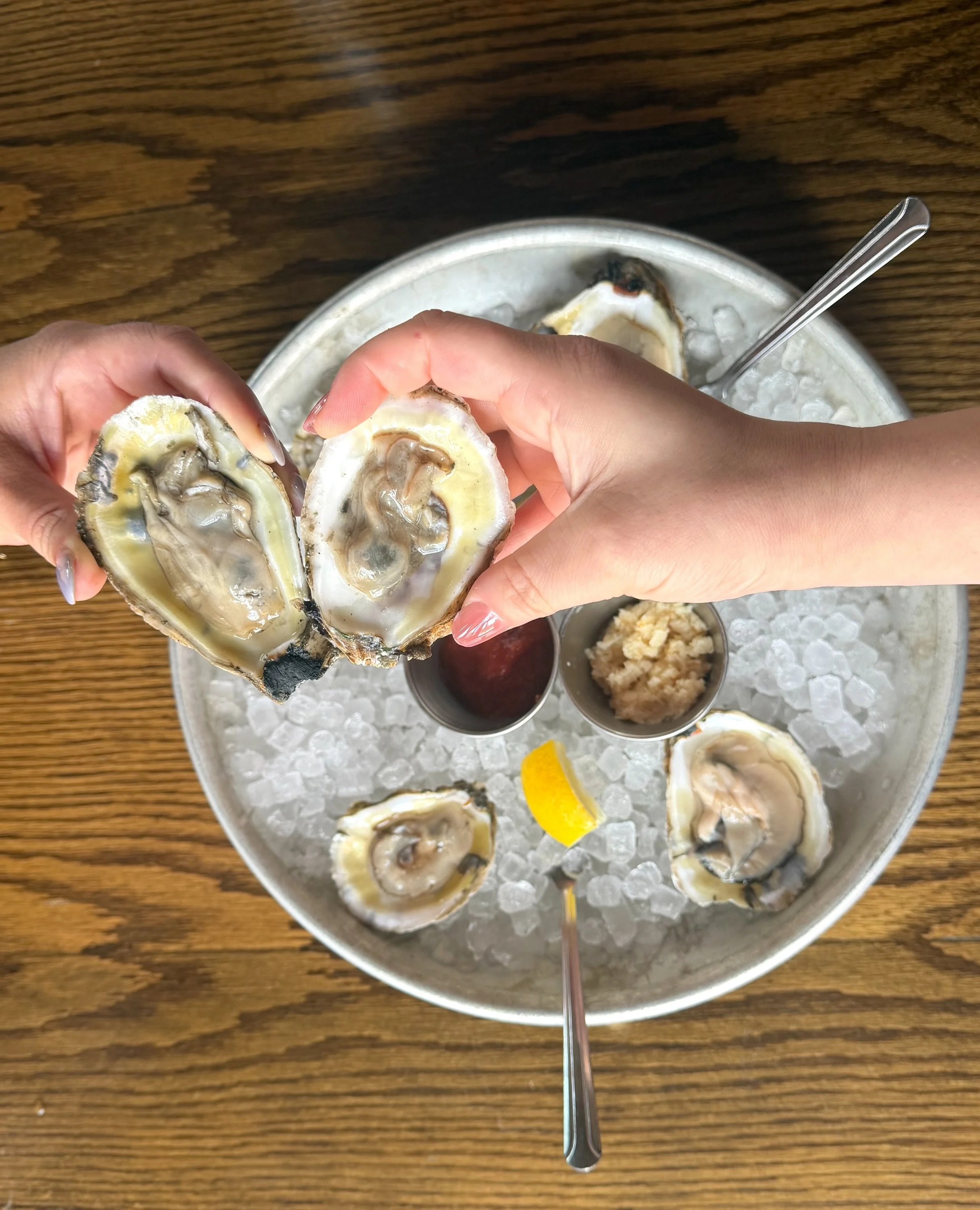Oysters taste better when you share them with friends. Bring your bestie to Happy Hour Tuesday - Sunday from 3 - 6 PM and get a half dozen raw oysters for only $7! 🦪🦪⁠
⁠
#oysterhappyhour #franklintn #factoryatfranklin⁠