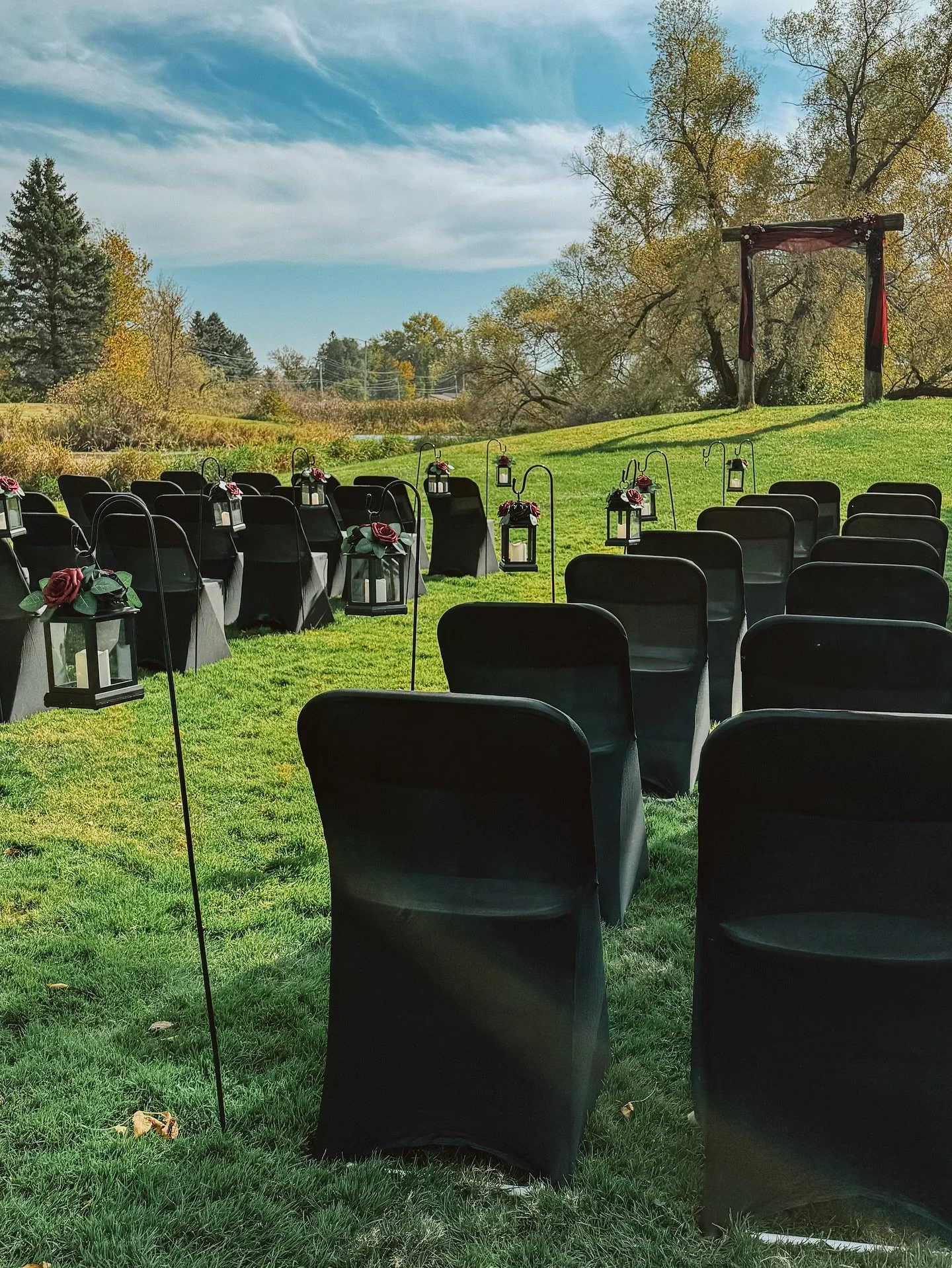 A warm October wind, a bride in black, and another a love story so beautifully witnessed. 🍂✨

They even asked to let the stable kitties roam (and, surprisingly, Peanut Butter did not volunteer himself as ring-bearer,  groomsman, &amp; officiant 🐾).