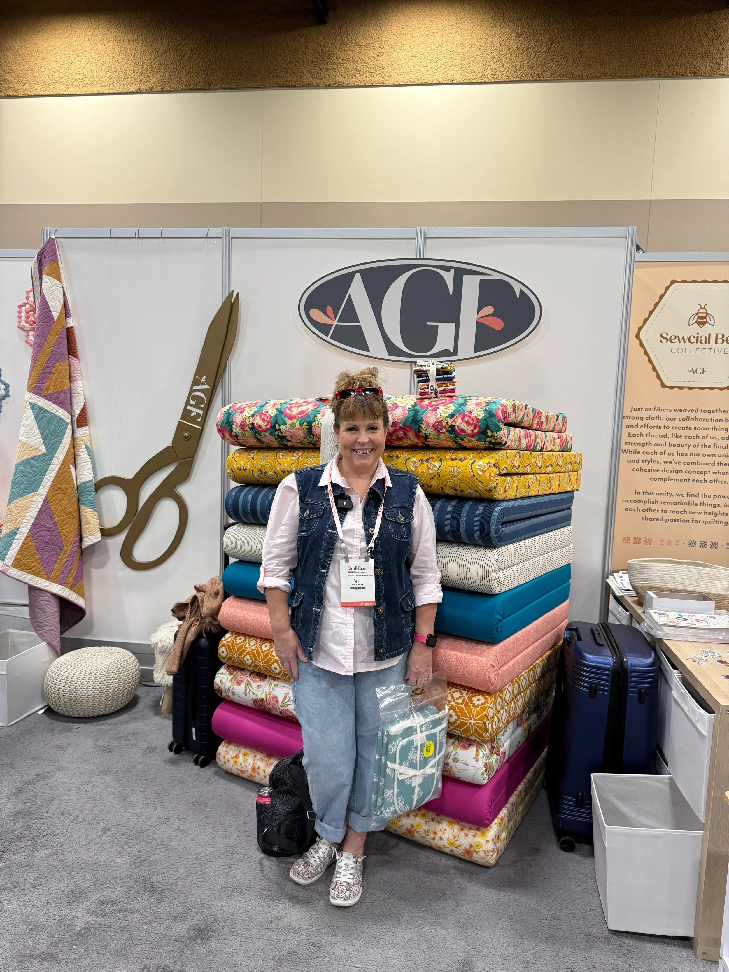 QuiltCon AGF Booth.jpg