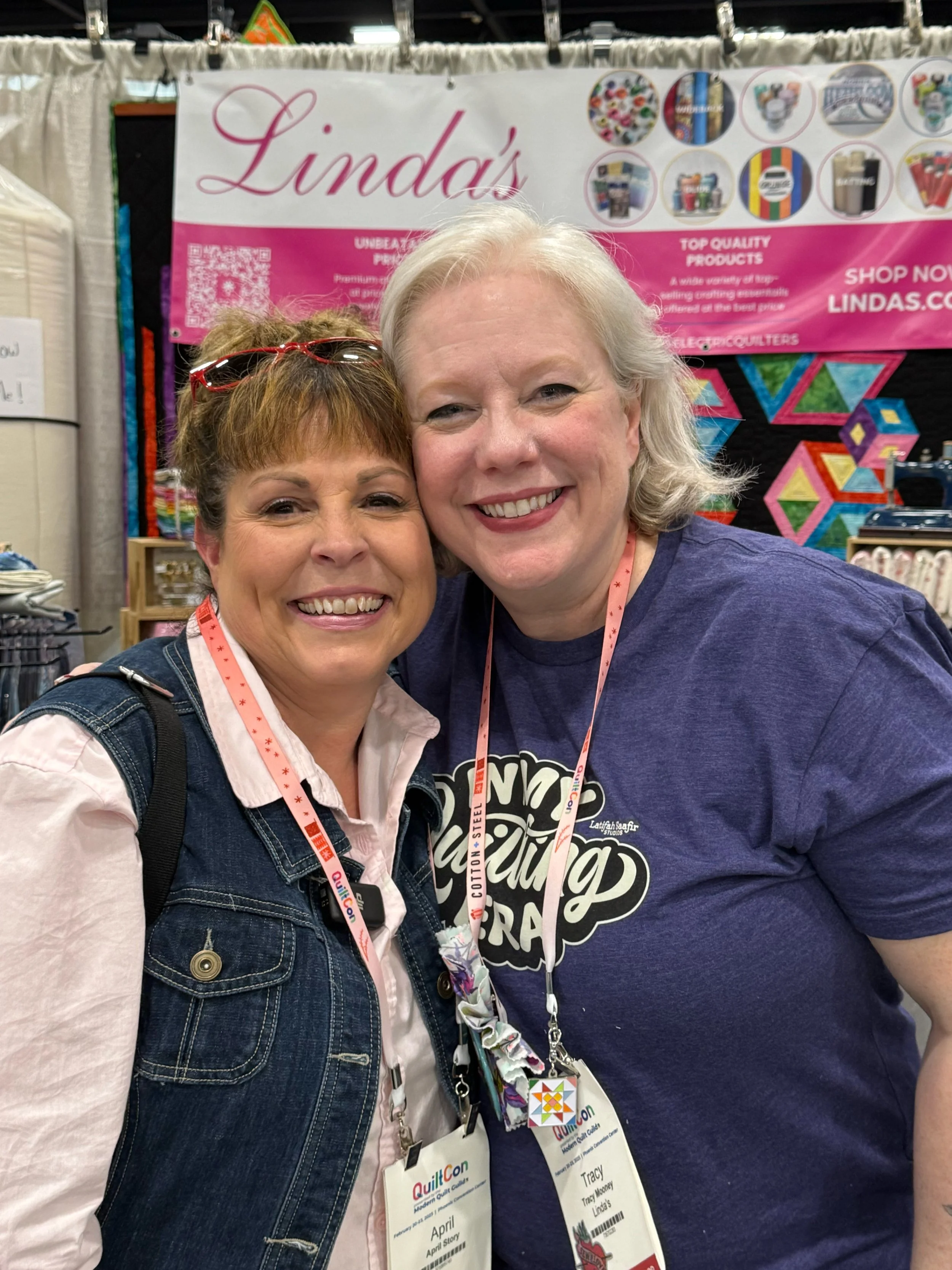 QuiltCon with Tracy.jpg