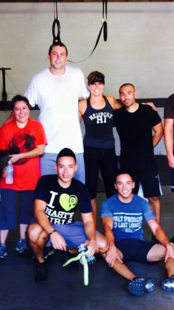 Getting fit in a cross-fit program, with workout partners, San-Diego.
