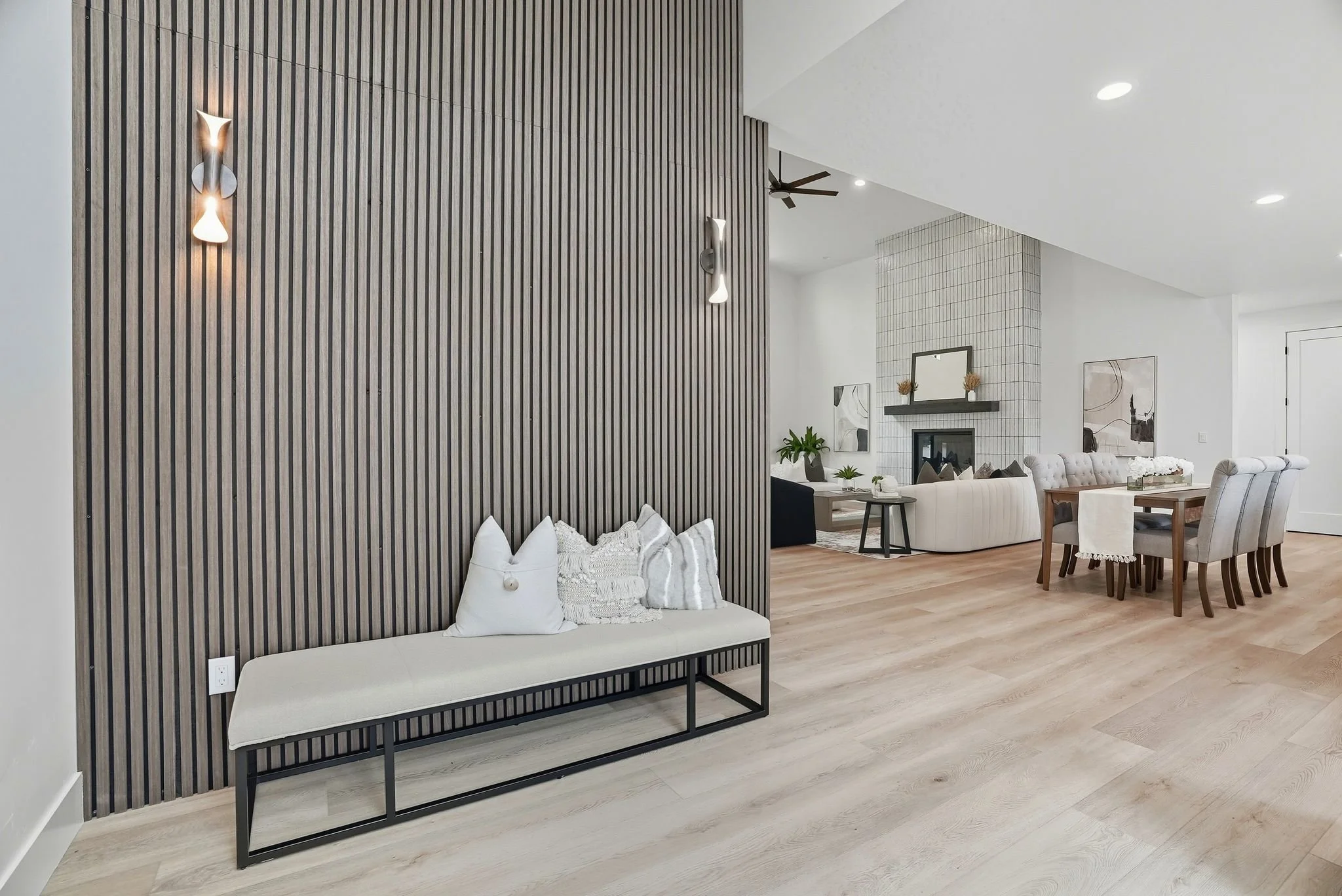 Inside-Spokane-1359 Ezra_3.JPG