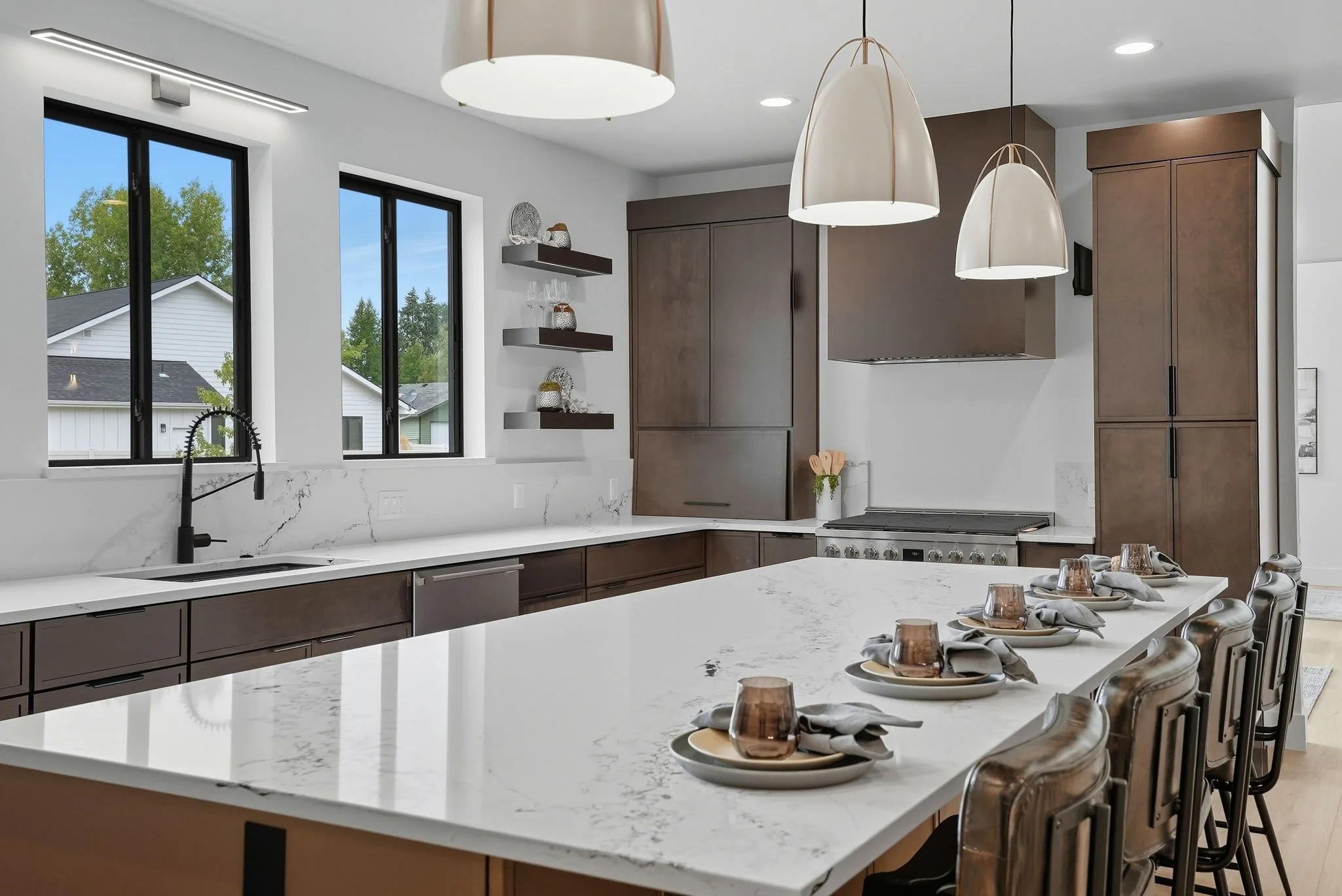 Inside-Spokane-1359 Ezra_15.JPG