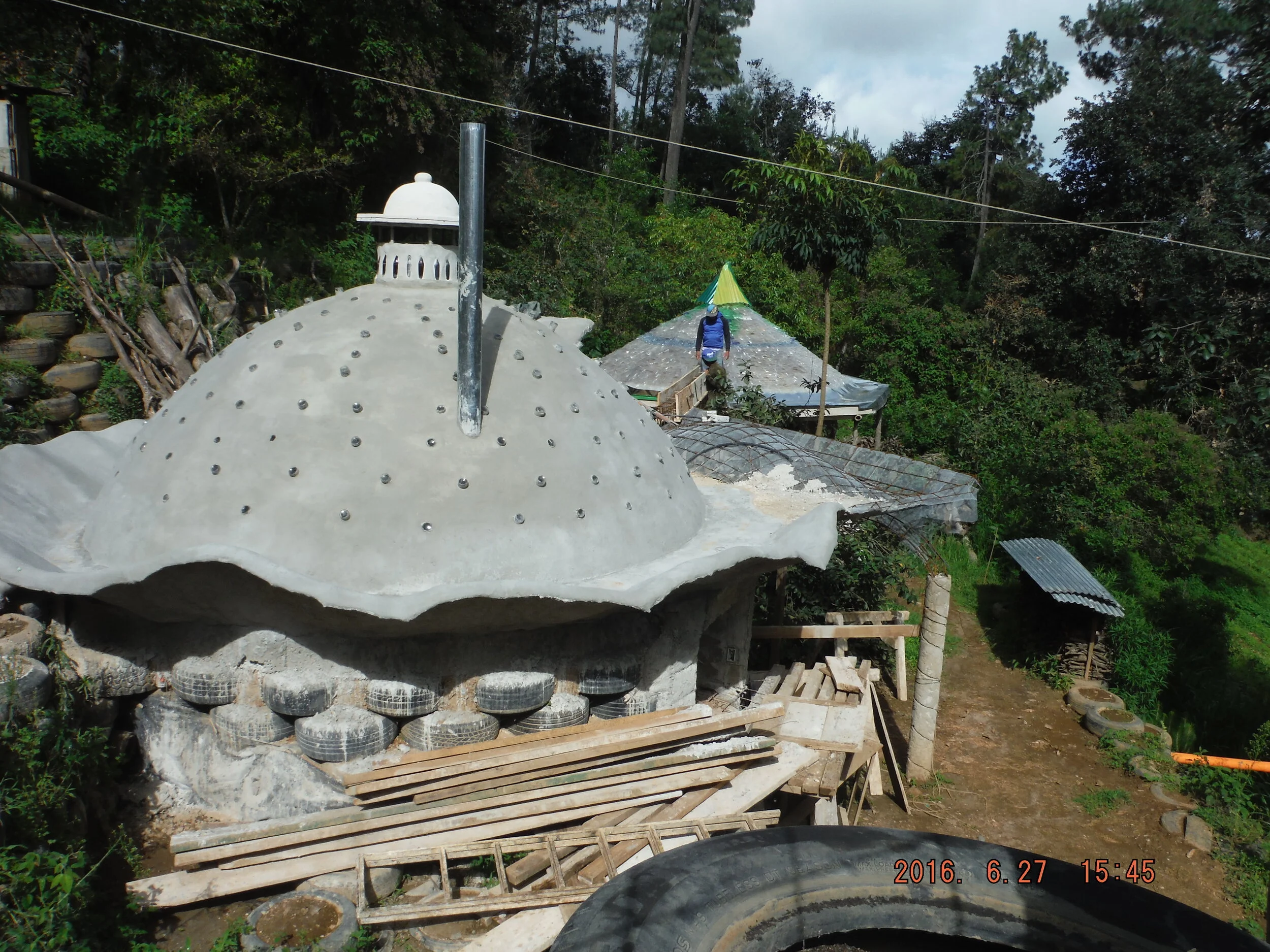 tire dome exterior.JPG