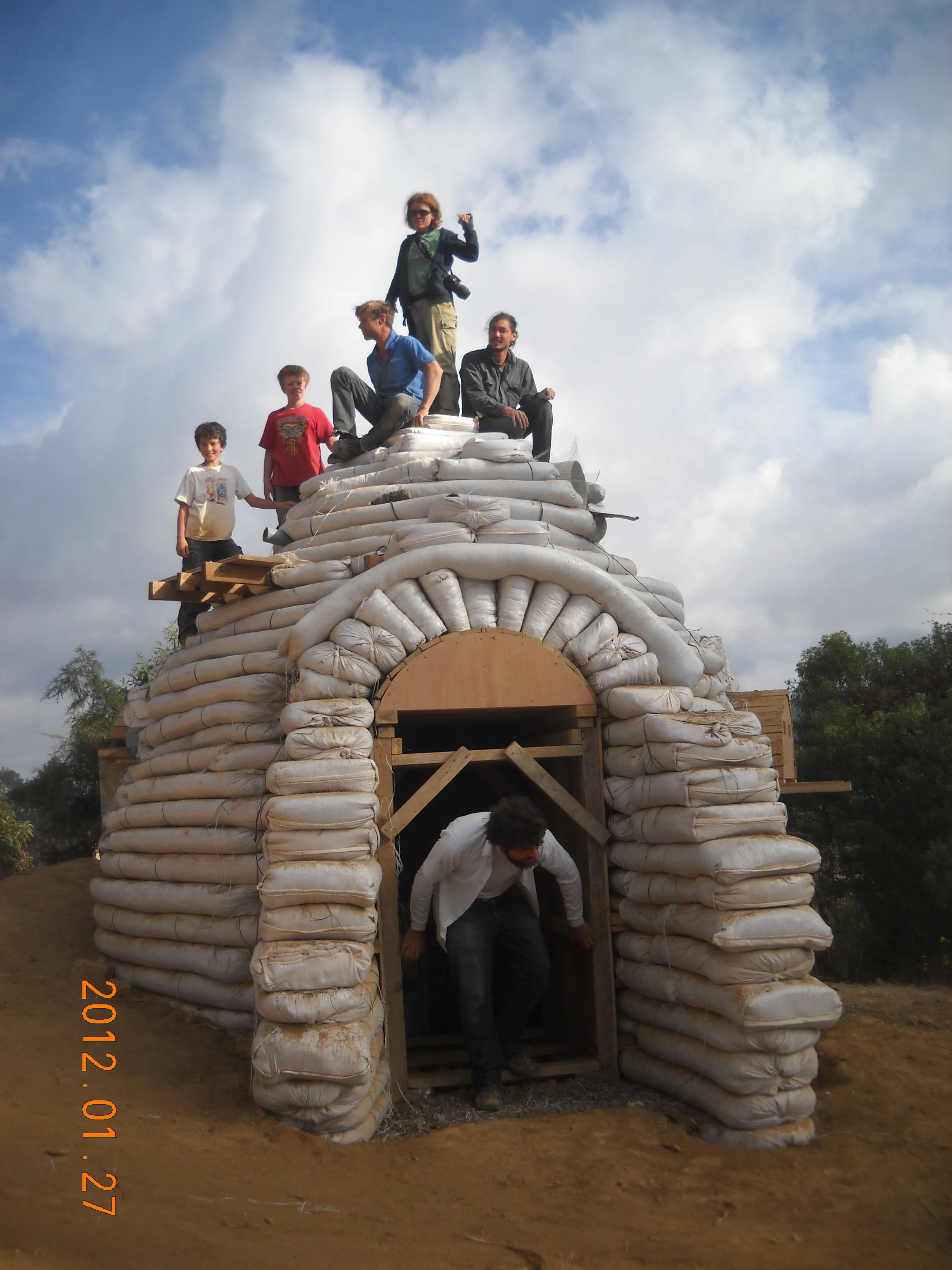 earthbag dome 3.jpg