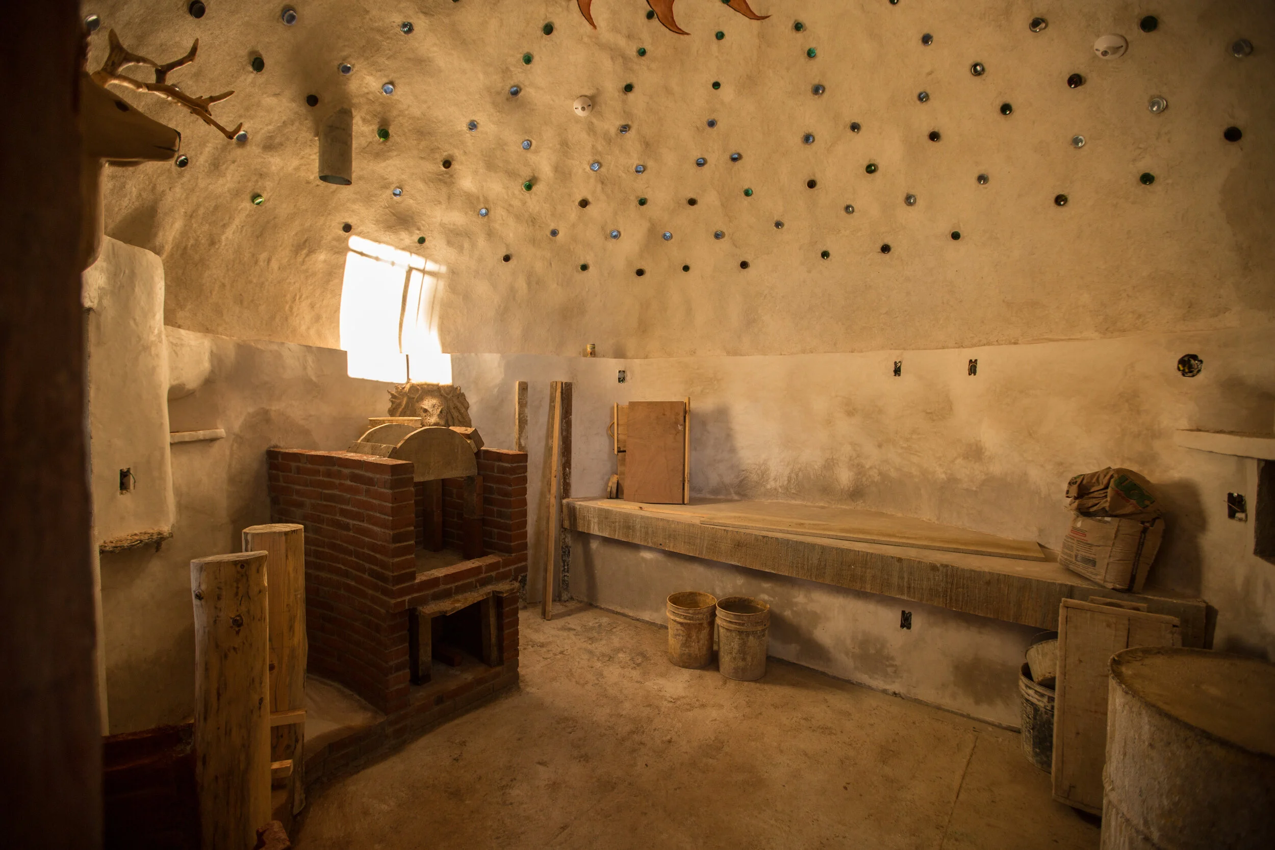 tire house interior 5.jpg