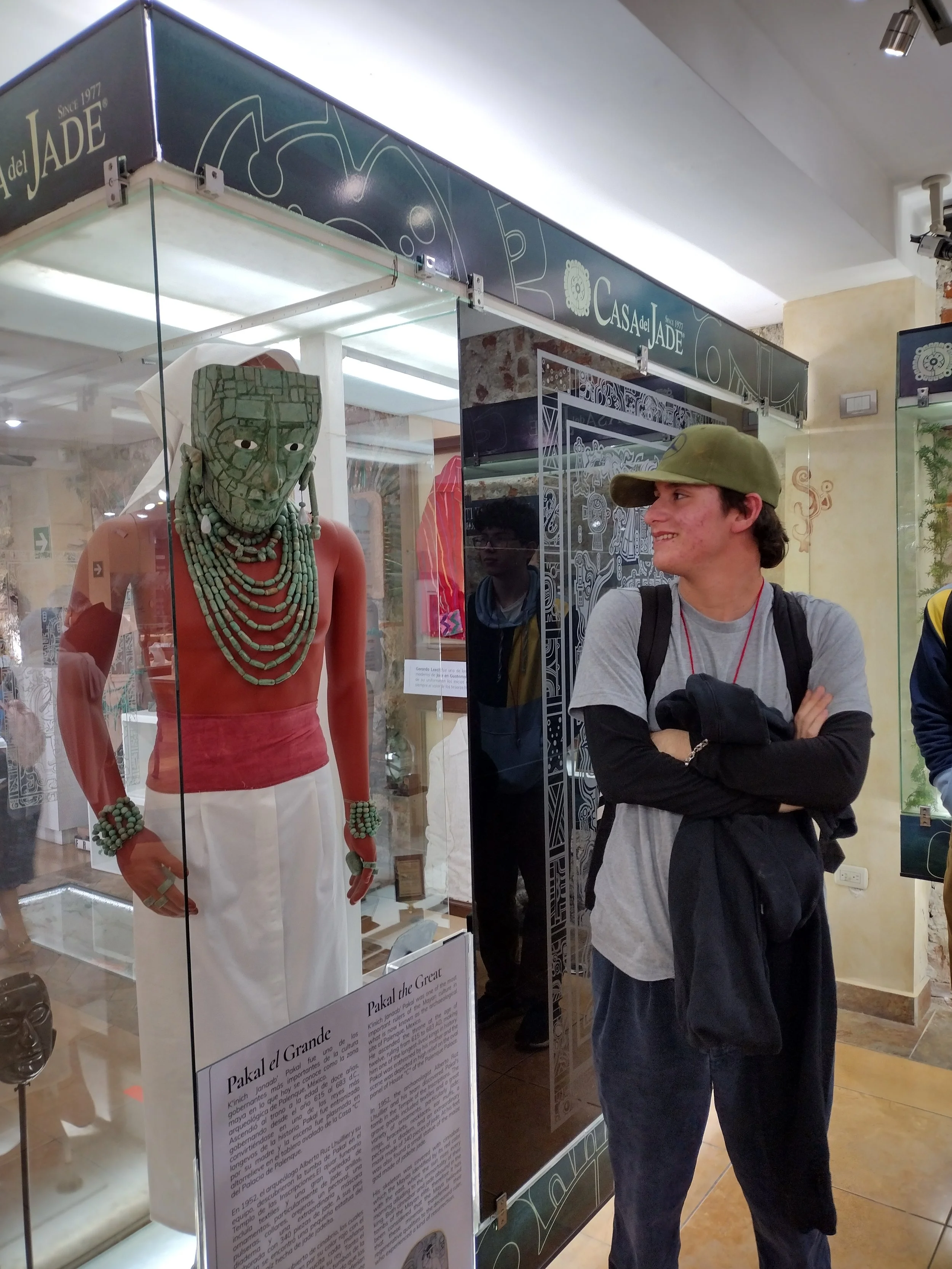 Visit the Jade Museum 