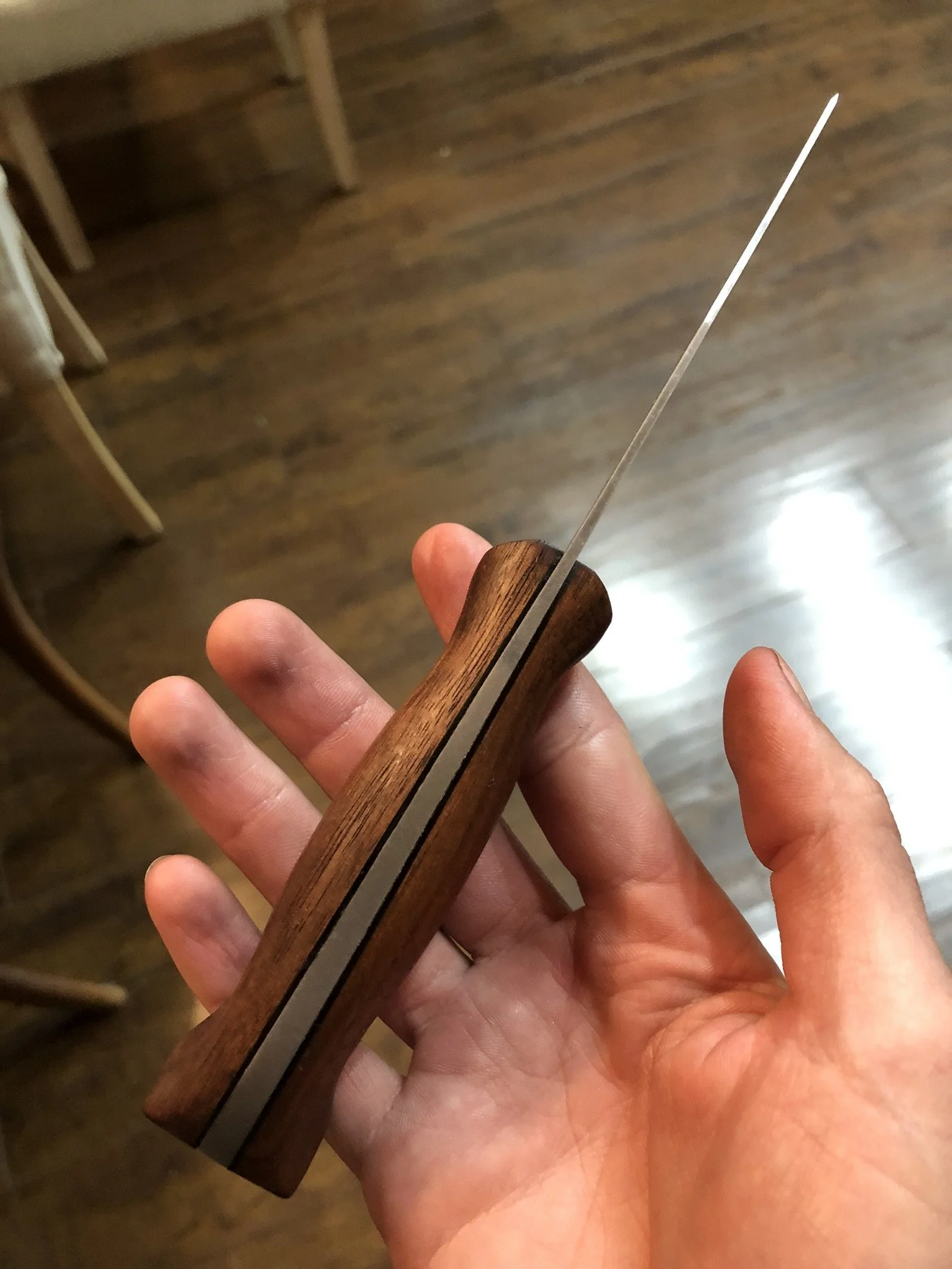 Scandi Grind Bush-Craft Knife: Full Length Distal Taper, Brass Pins and Walnut Handle Scales