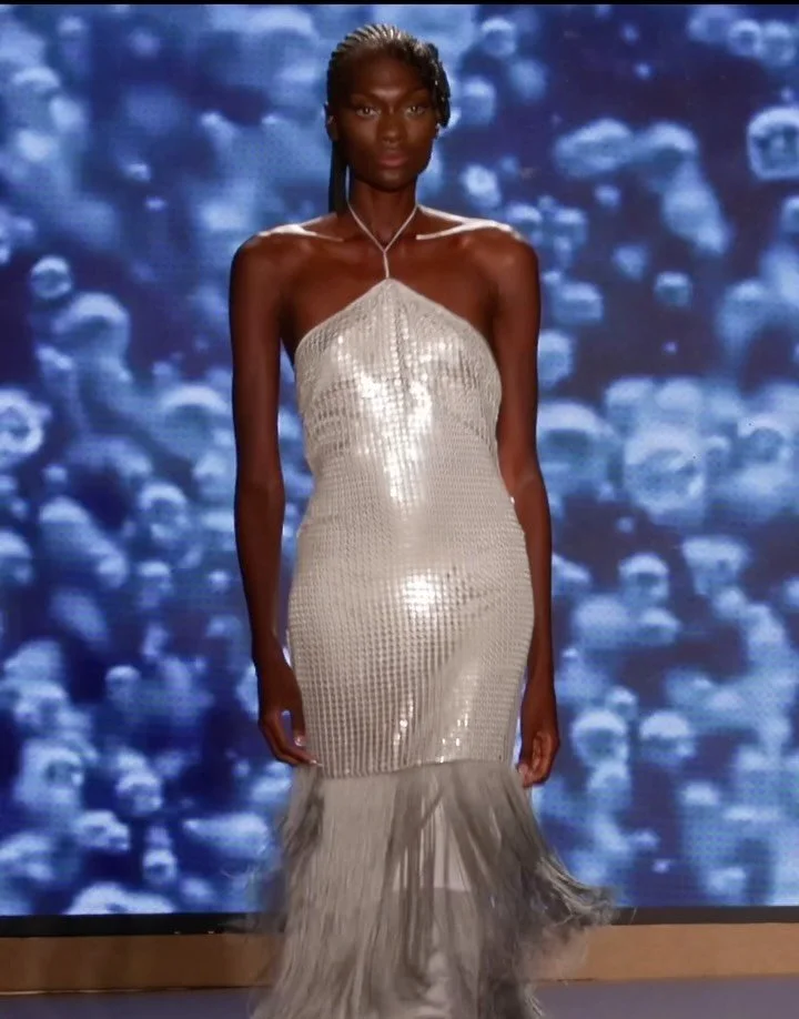 Shimmer and shine from 2025, celebrating the exciting year ahead. Happy New Year from PARAISO ♡