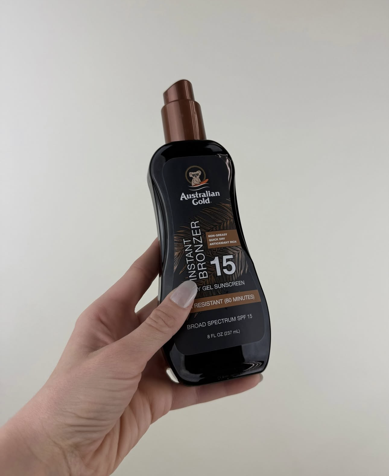 Australian Gold is a sun care and tanning brand founded in 1985, focused on products that celebrate life outdoors. Blending natural, skin-loving ingredients inspired by Australian botanicals, it offers everything from SPF protection to indoor tanning