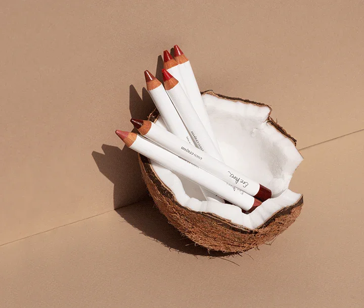 Ere Perez is a Bondi-based Australian boutique beauty brand launched in 2002, specializing in clean, cruelty-free, and nutrient-rich makeup and skincare. Founded on Mexican heritage, the brand combines botanicals and superfoods to create gentle, sust