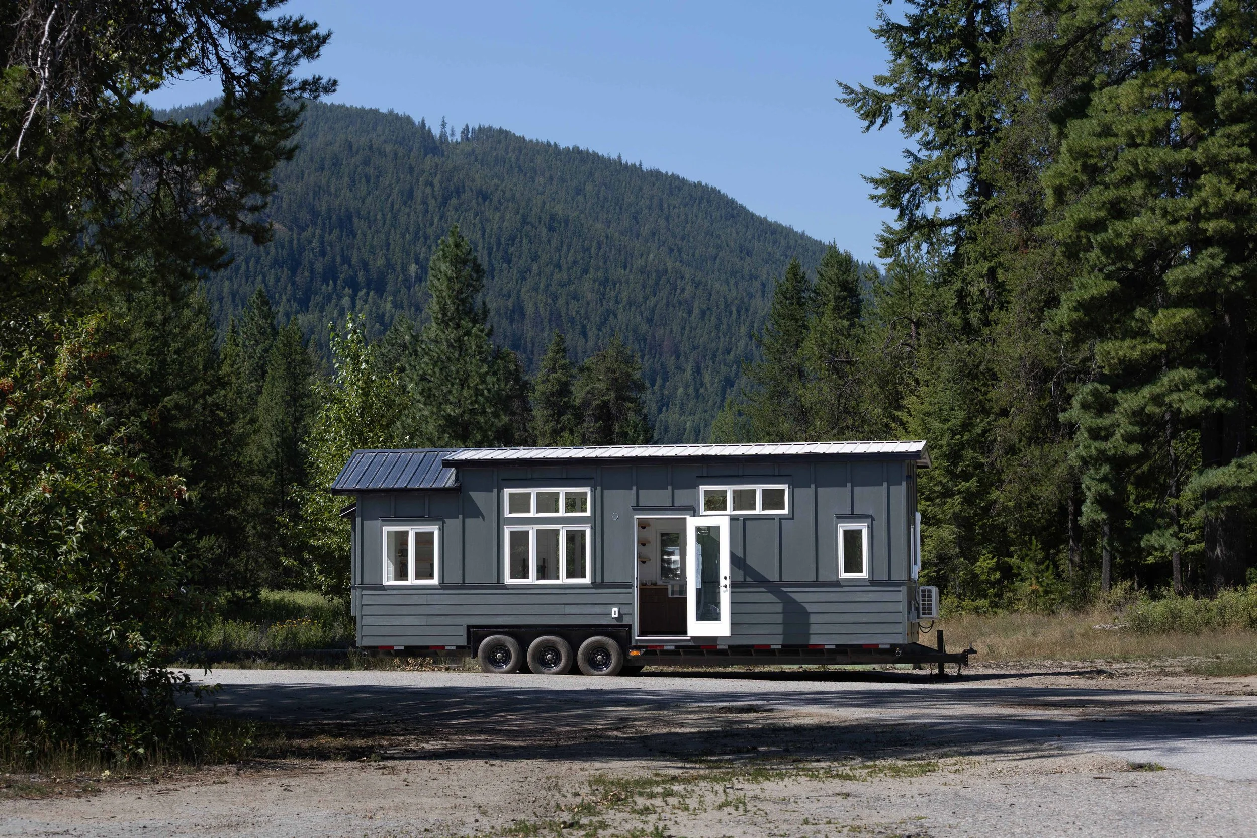Canadian-Tiny-Homes-Summer2025-Matthew-BOLT-6821-Low-Res.jpg