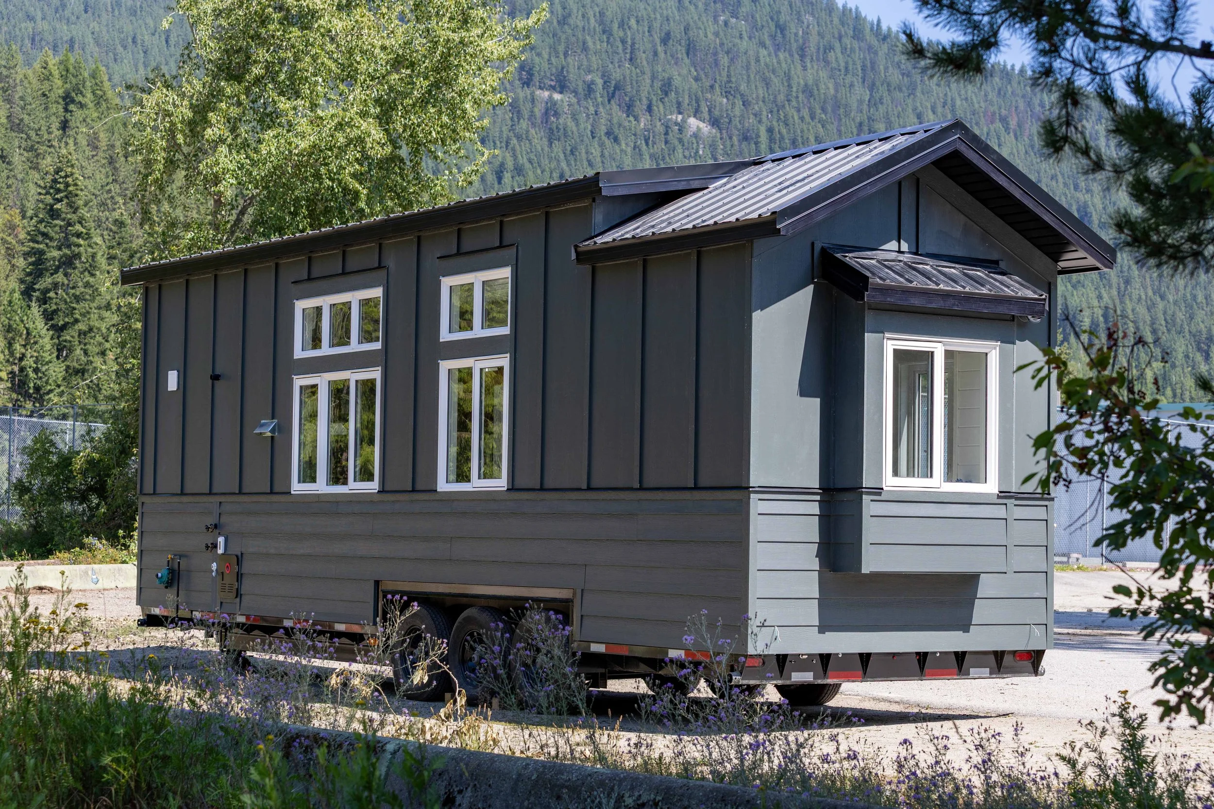 Canadian-Tiny-Homes-Summer2025-Matthew-BOLT-6896-Low-Res.jpg