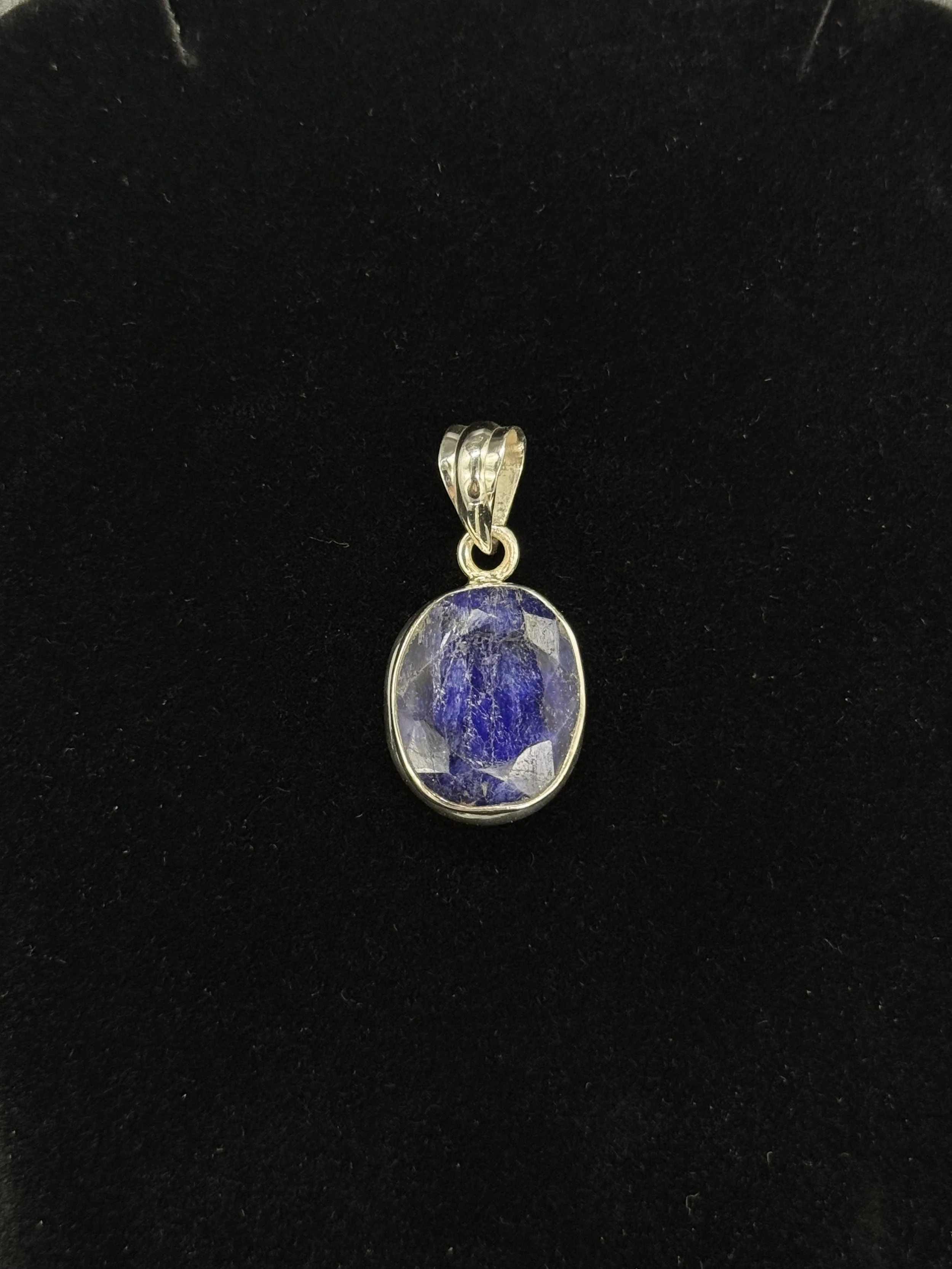 blue sapphire pendant 111 3.JPG