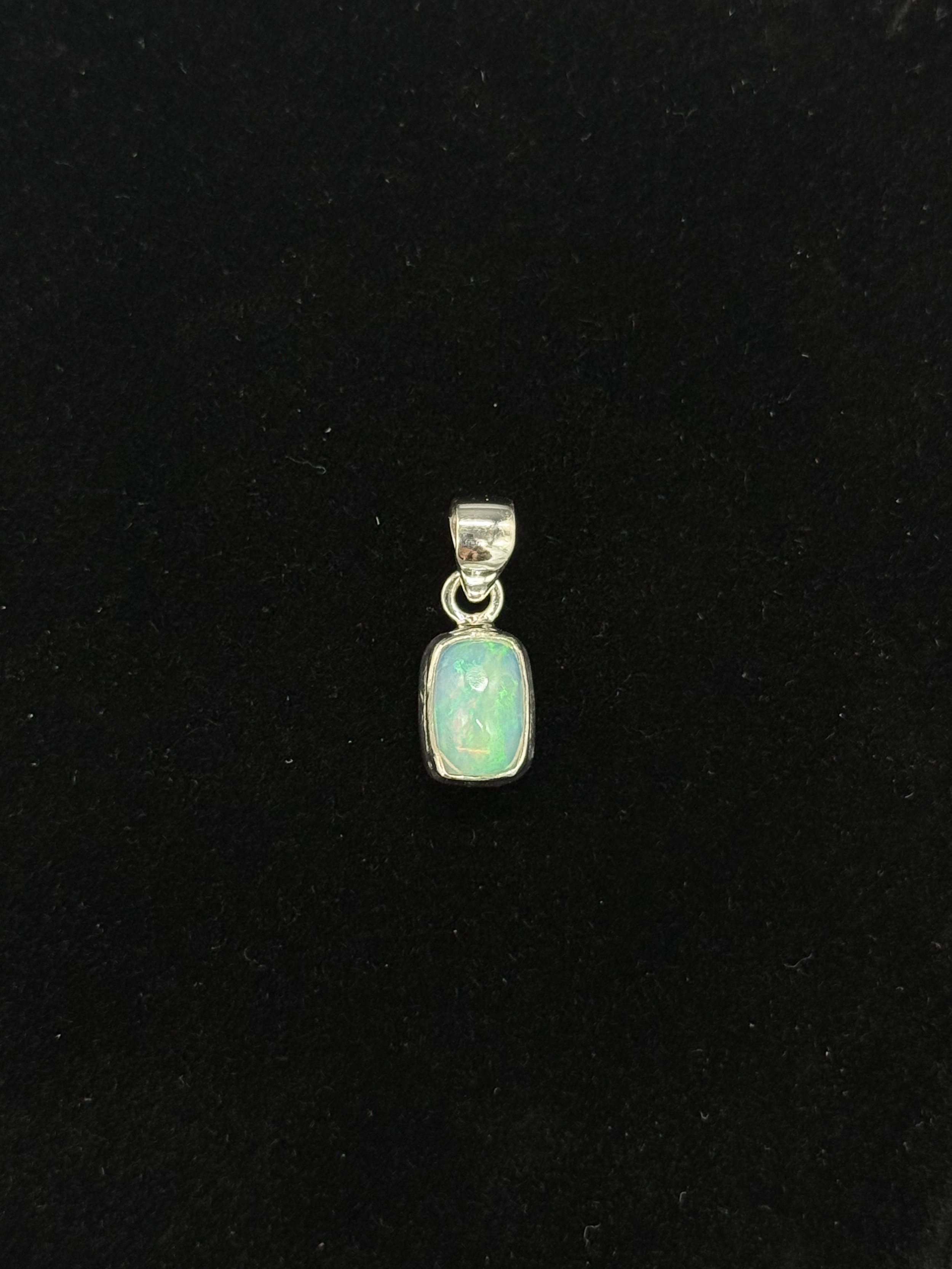 small opal pendant 49 1.JPG